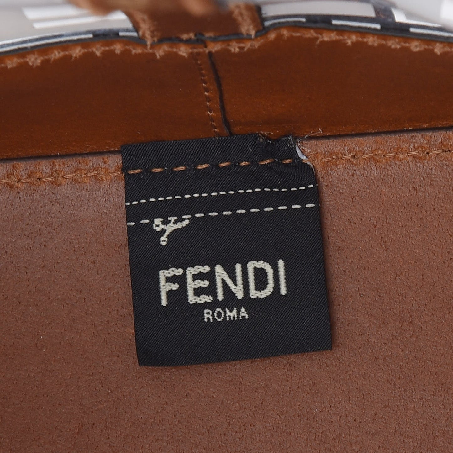 TPU FF Vitello Aura F is Fendi Grande Mon Tresor Bucket Bag White Cuoio