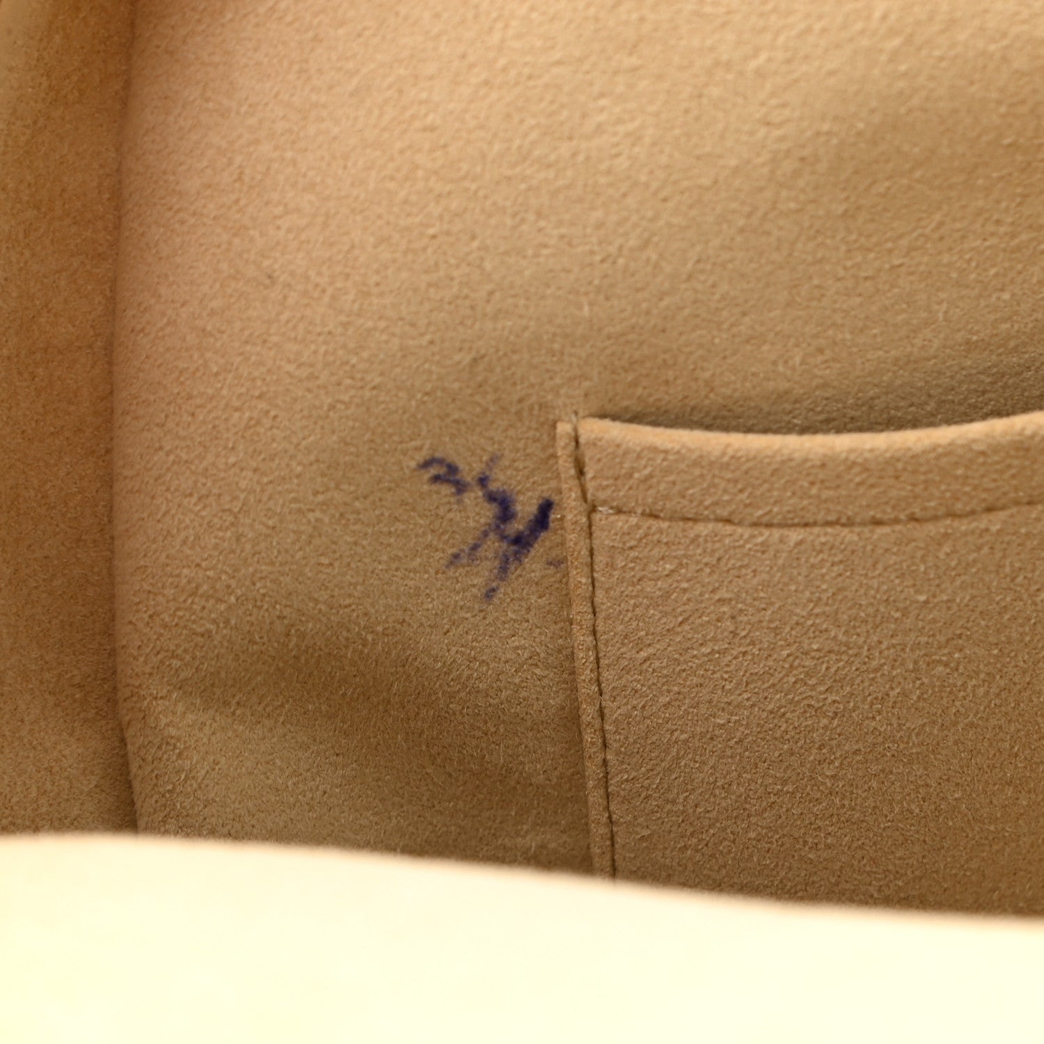 Louis Vuitton Monogram Manhattan GM 11 of 16