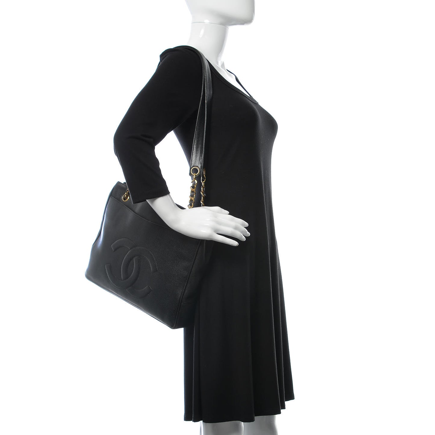 Caviar CC Shoulder Bag Black