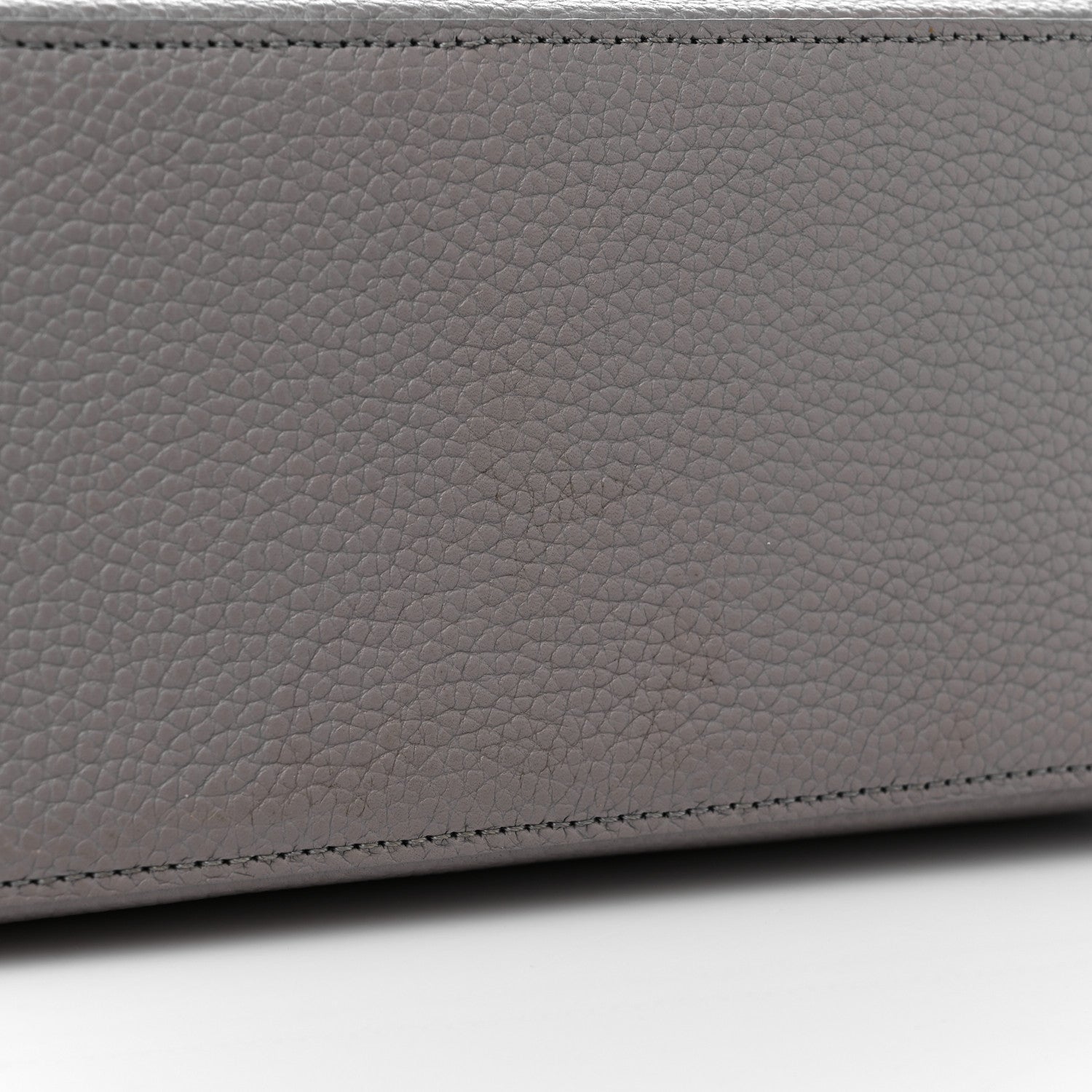 Louis Vuitton Taurillon Capucines MM Steeple Gray 12 of 13