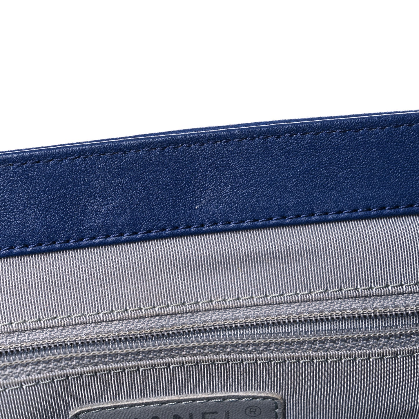 Washed Lambskin Quilted Medium Chain Around Messenger Blue