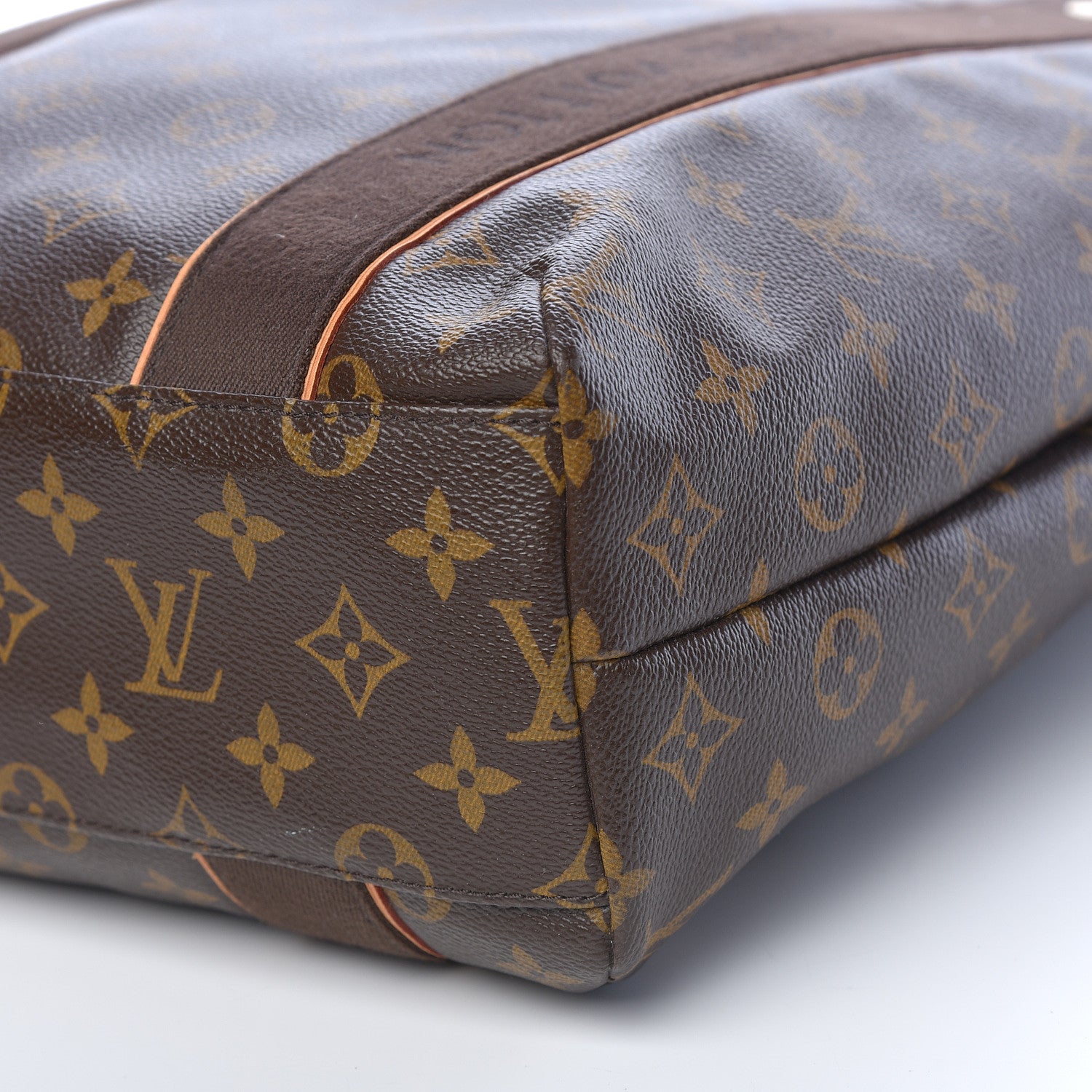 Louis Vuitton Monogram Cabas Beaubourg 6 of 12