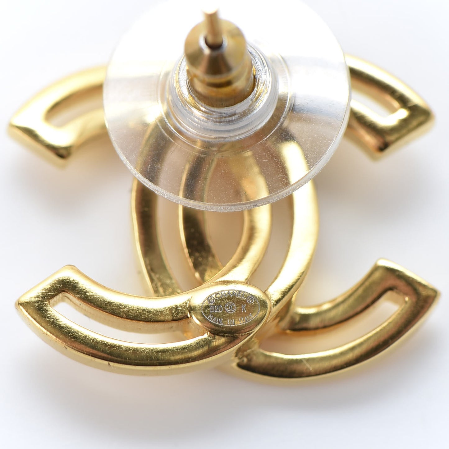 Metal Obazine CC Earrings Gold