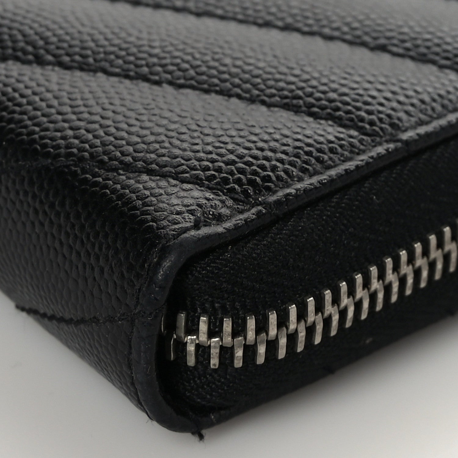 Saint Laurent Grain De Poudre Matelasse Chevron Monogram Zip Around Wallet Black 9 of 9