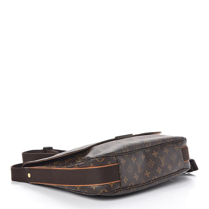 Louis Vuitton Monogram Beaubourg MM Messenger Bag 3 of 13
