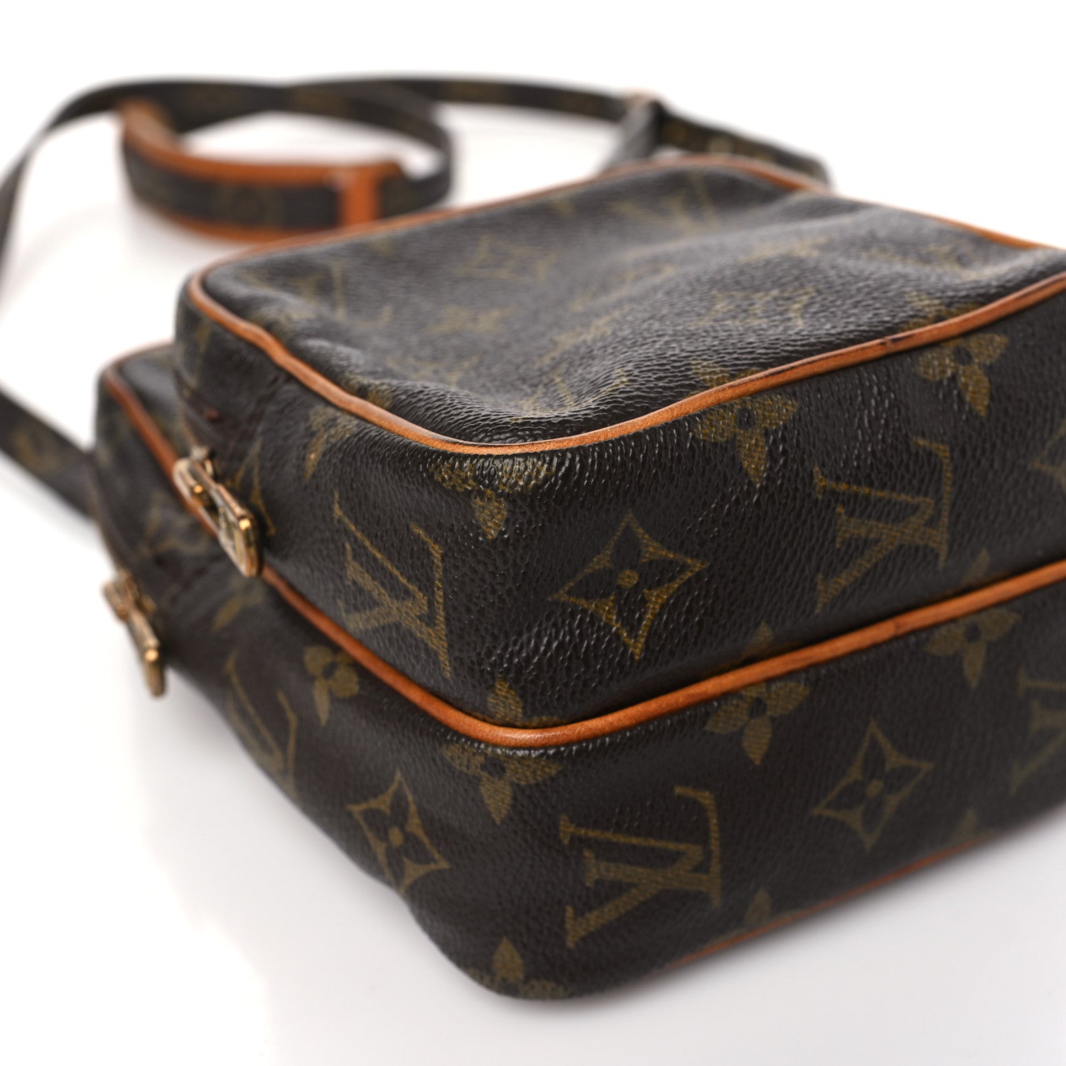 Louis Vuitton Monogram Amazone PM 8 of 9
