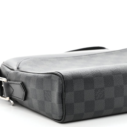 Louis Vuitton Damier Graphite Dayton Reporter PM 8 of 10