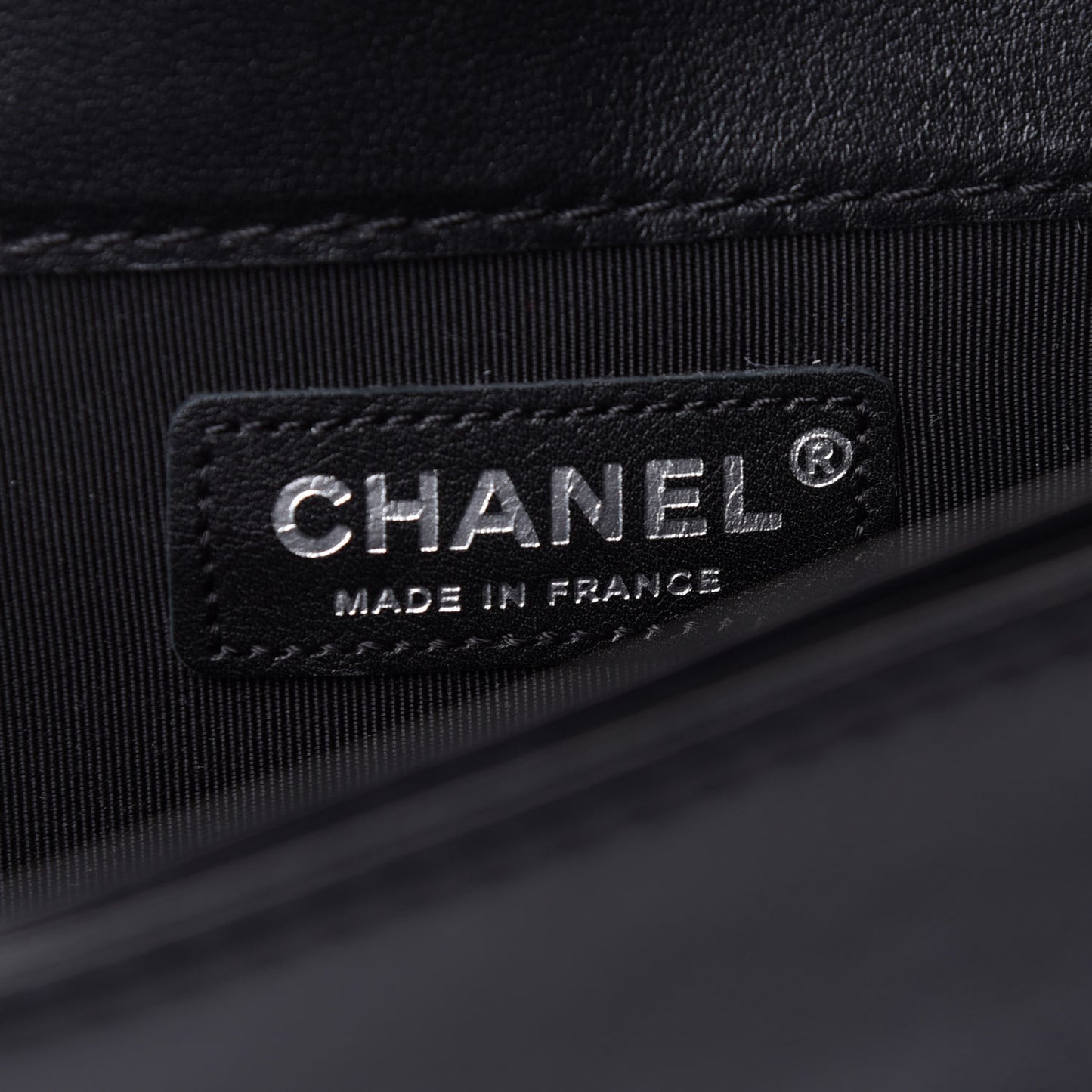 Calfskin Enchained New Medium Boy Flap Black