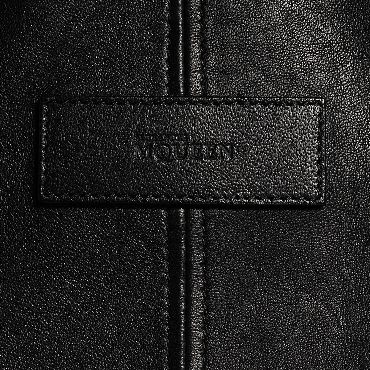 Lambskin Large De Manta Tote Black