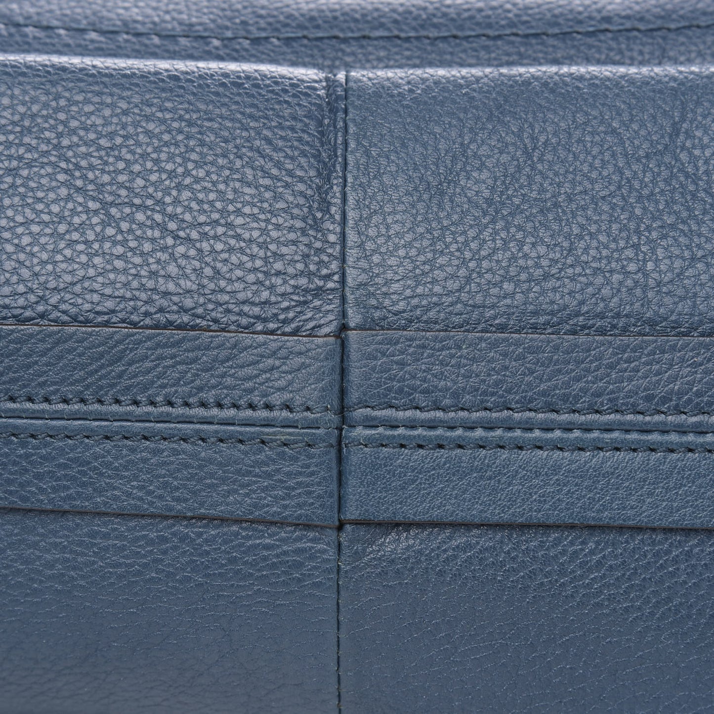 Calfskin Medium Paraty Scuba Blue