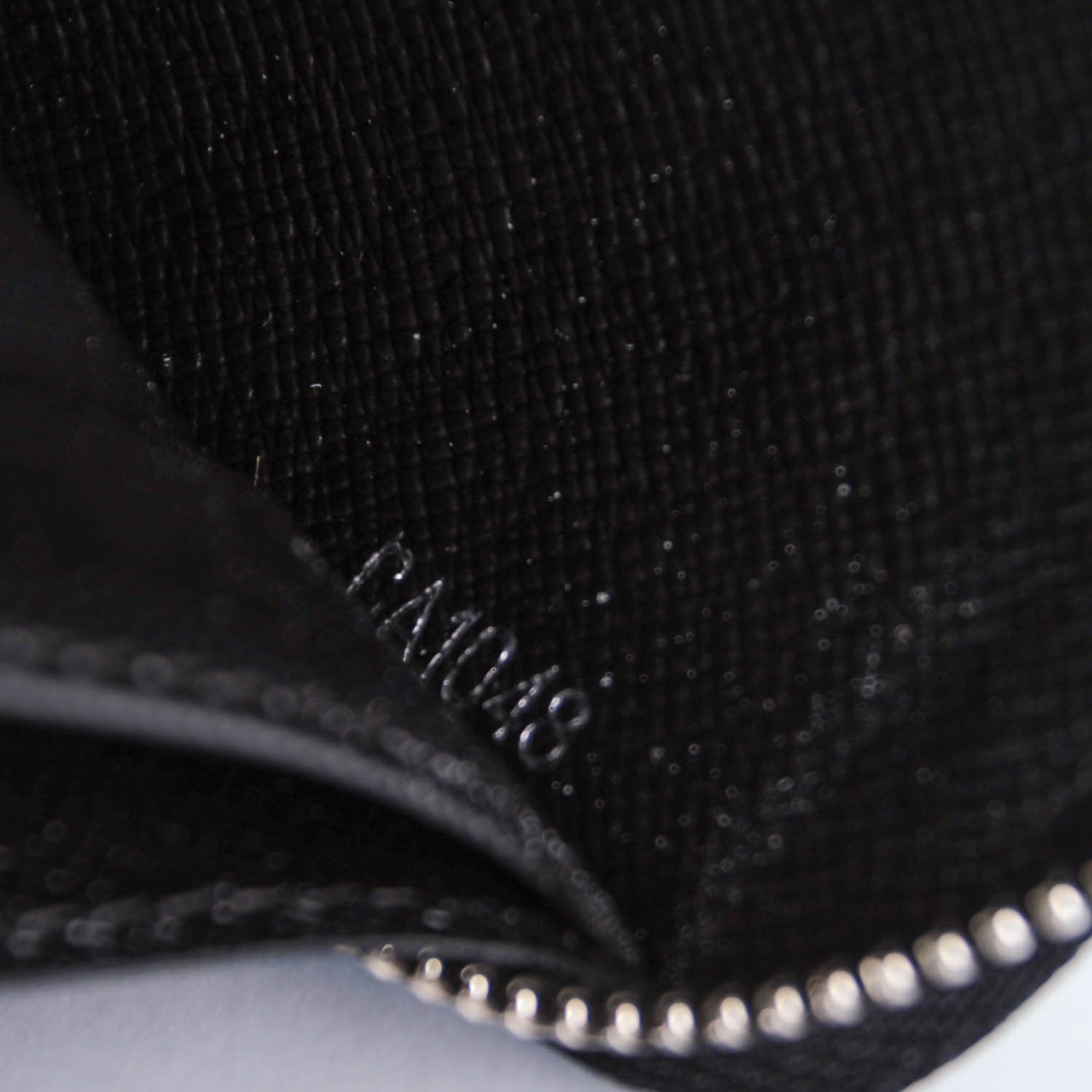 Louis Vuitton Epi Zippy Wallet Black 7 of 7