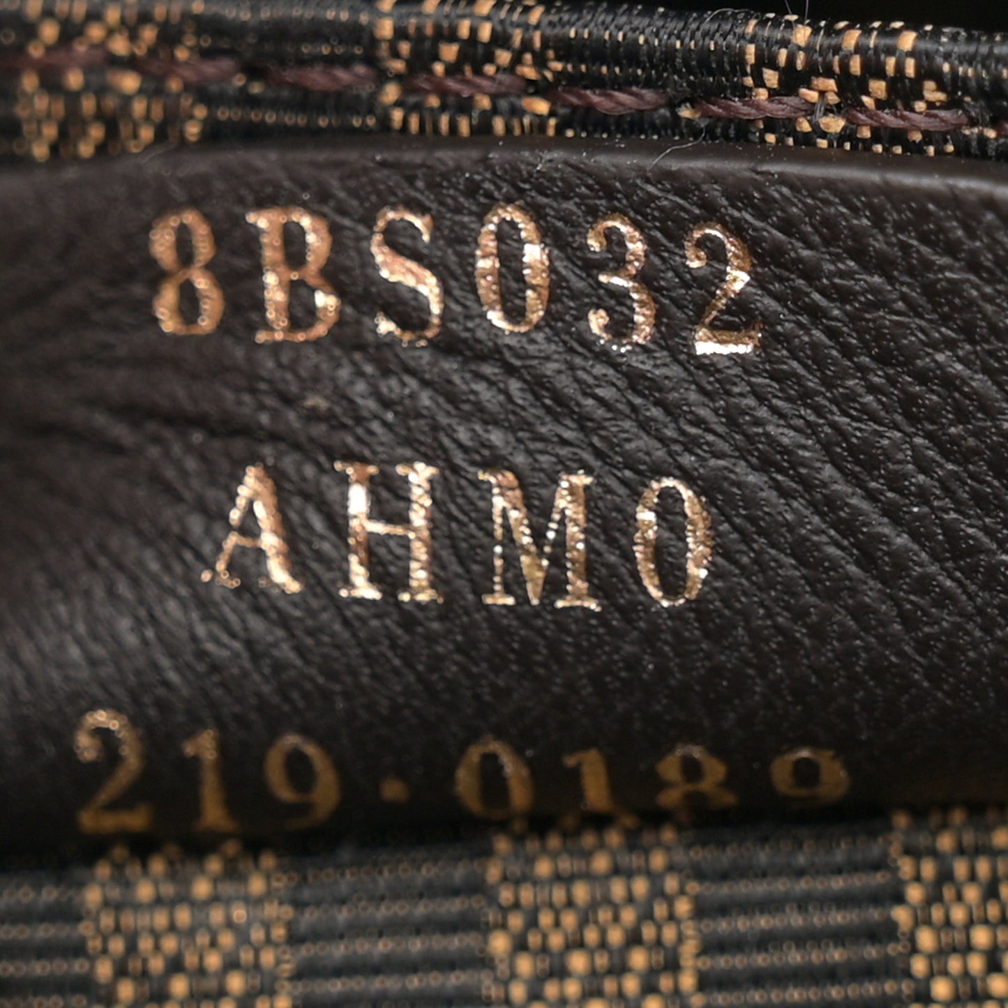 Vitello Palmellato Wallet on Chain with Pouches Black