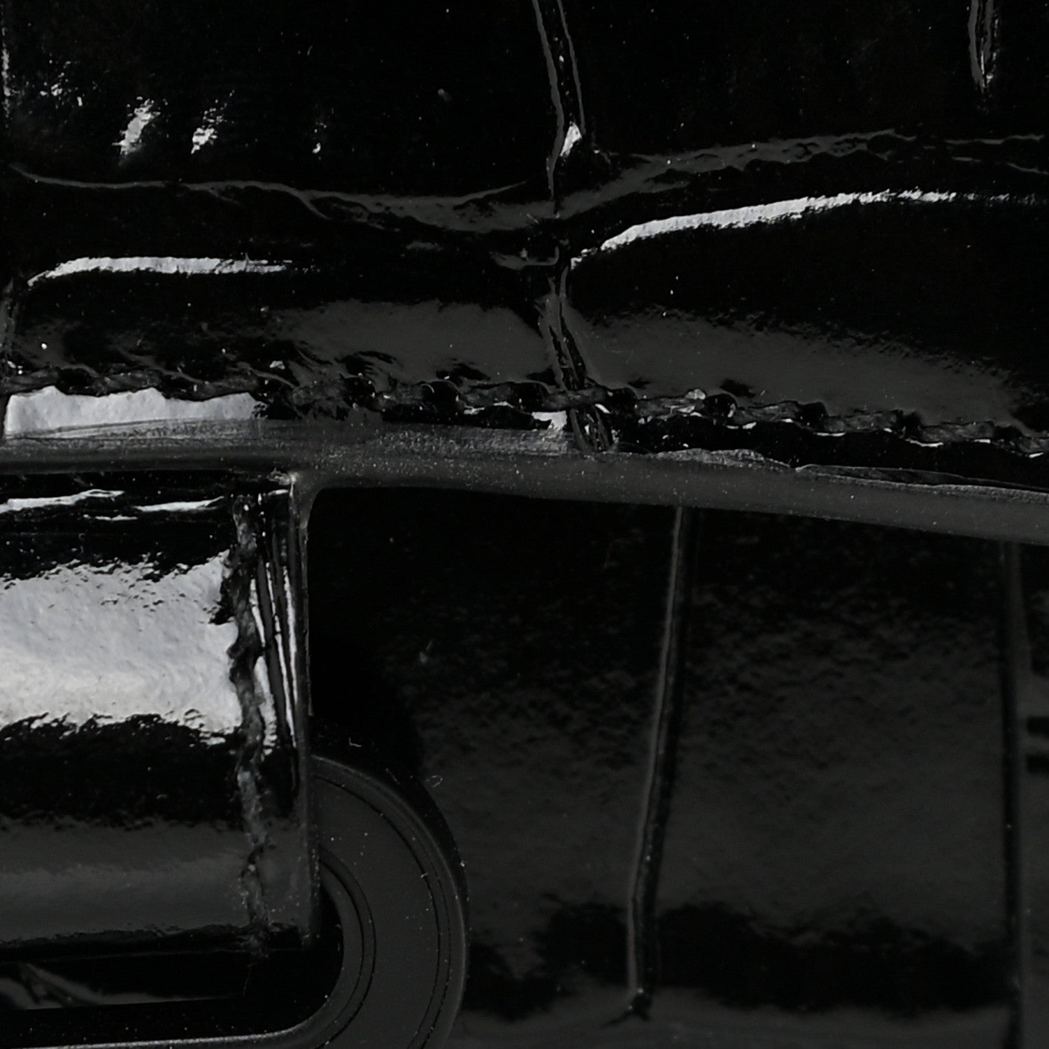 Balenciaga Shiny Calfskin Monochrome Crocodile Embossed Hourglass Chain Cardholder Black 10 of 12
