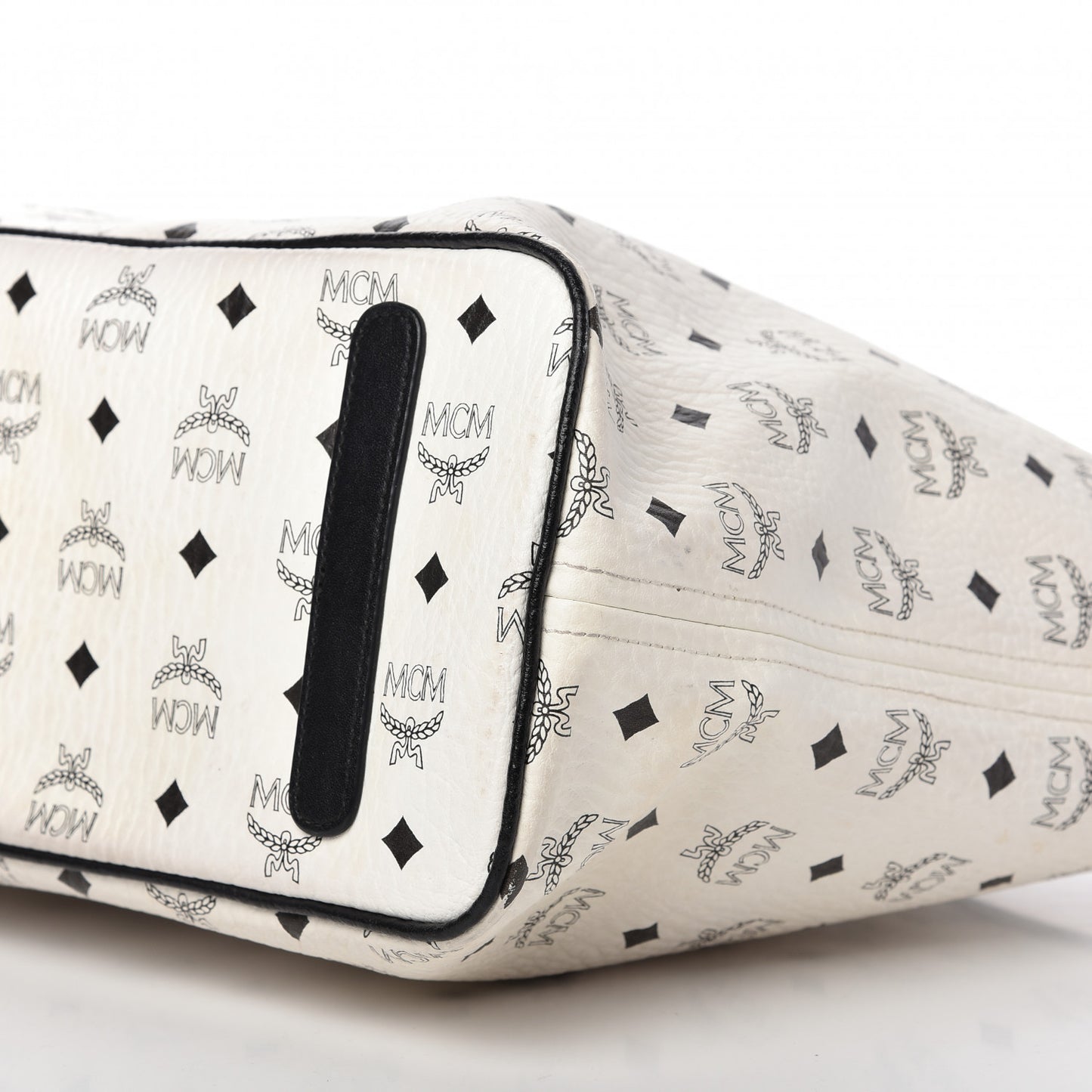 Visetos Medium Anya Zip Top Shopper Tote White