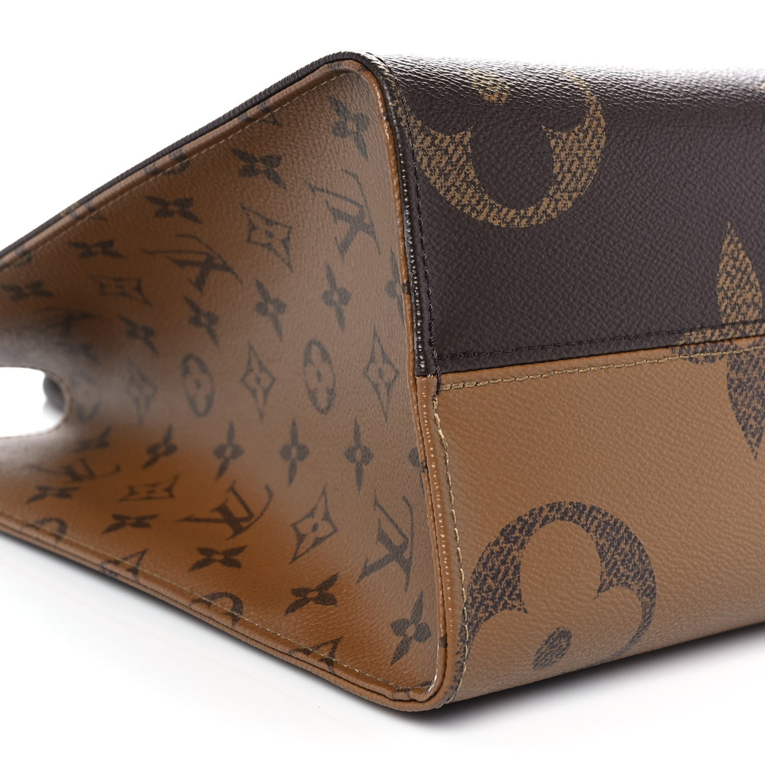 Louis Vuitton Reverse Monogram Giant Onthego MM 7 of 8