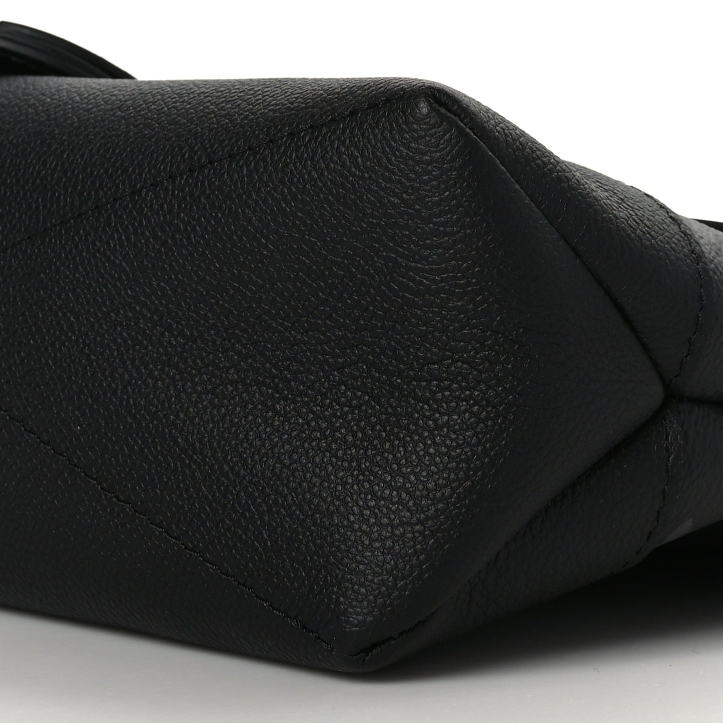 Monogram Eclipse Saumur Messenger NV Black
