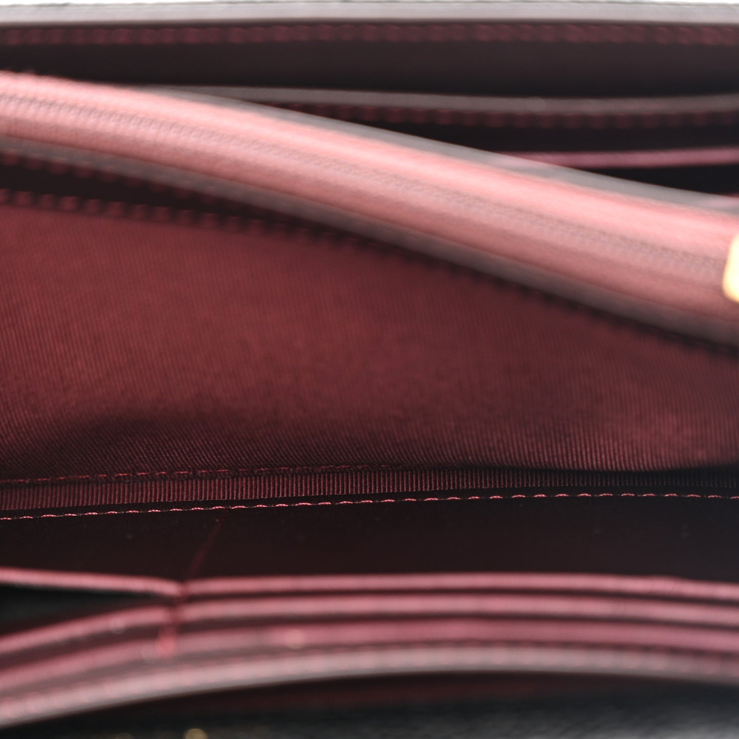 Caviar Quilted Large Gusset Flap Wallet Black
