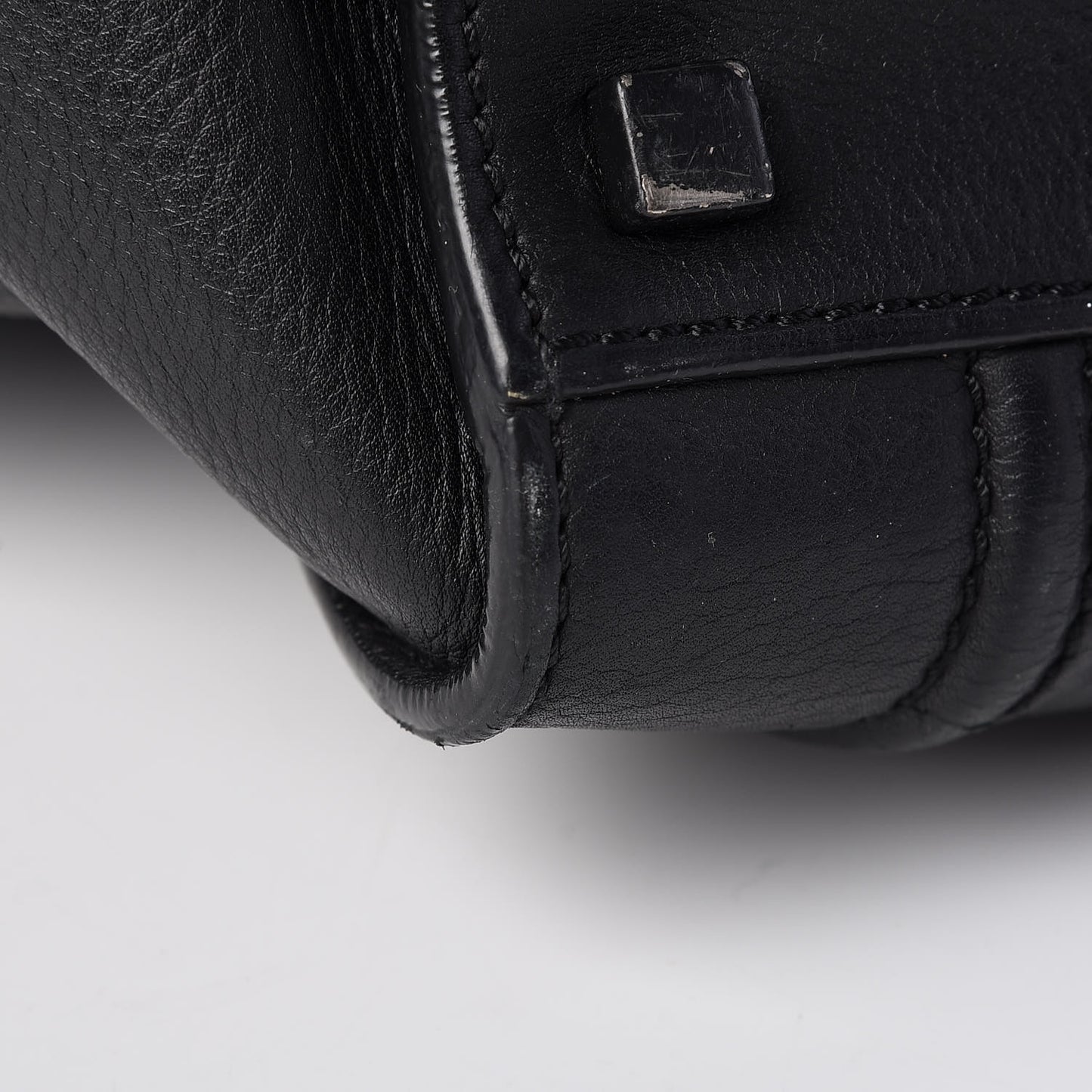 Supple Calfskin Medium Phantom Luggage Black