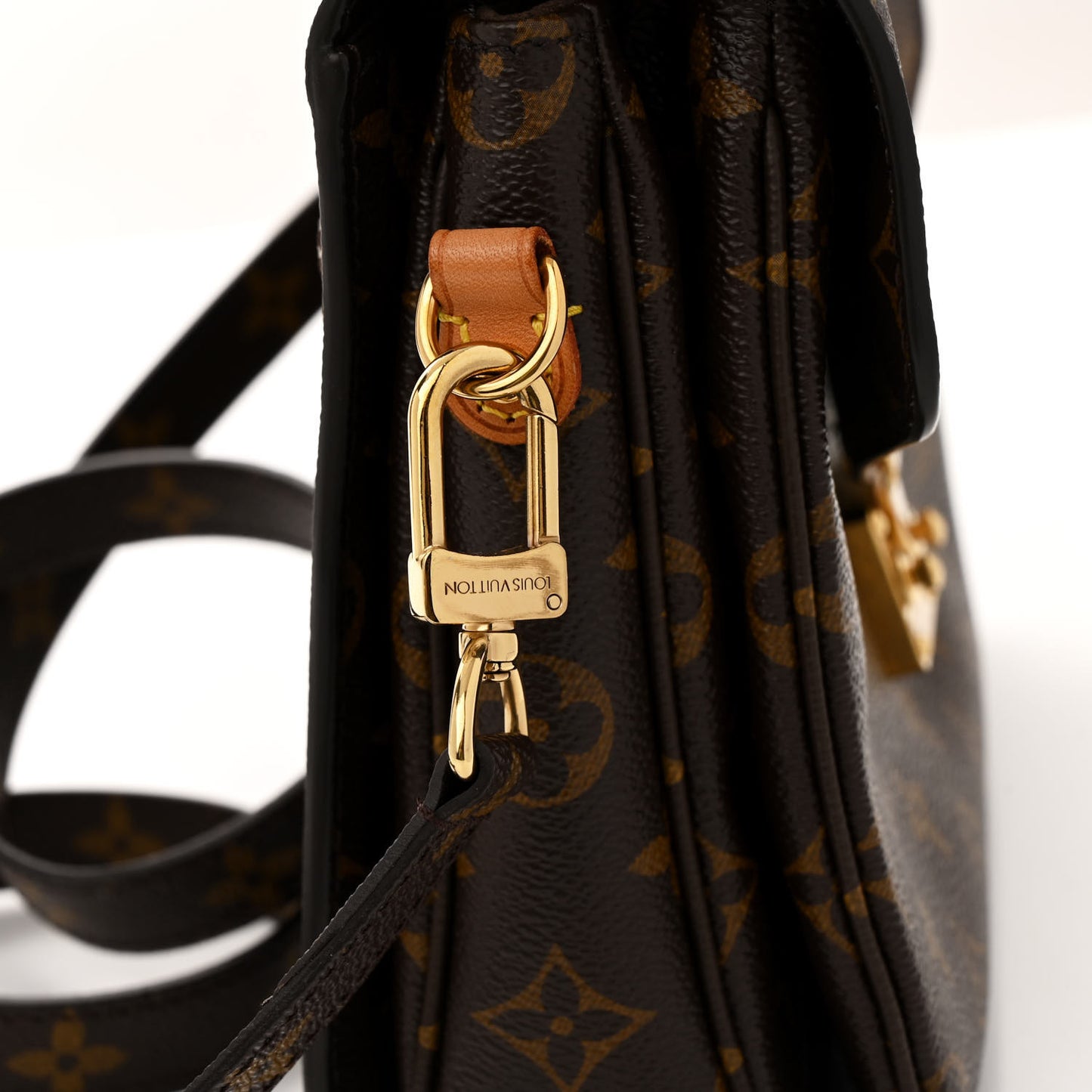 Monogram Pochette Metis