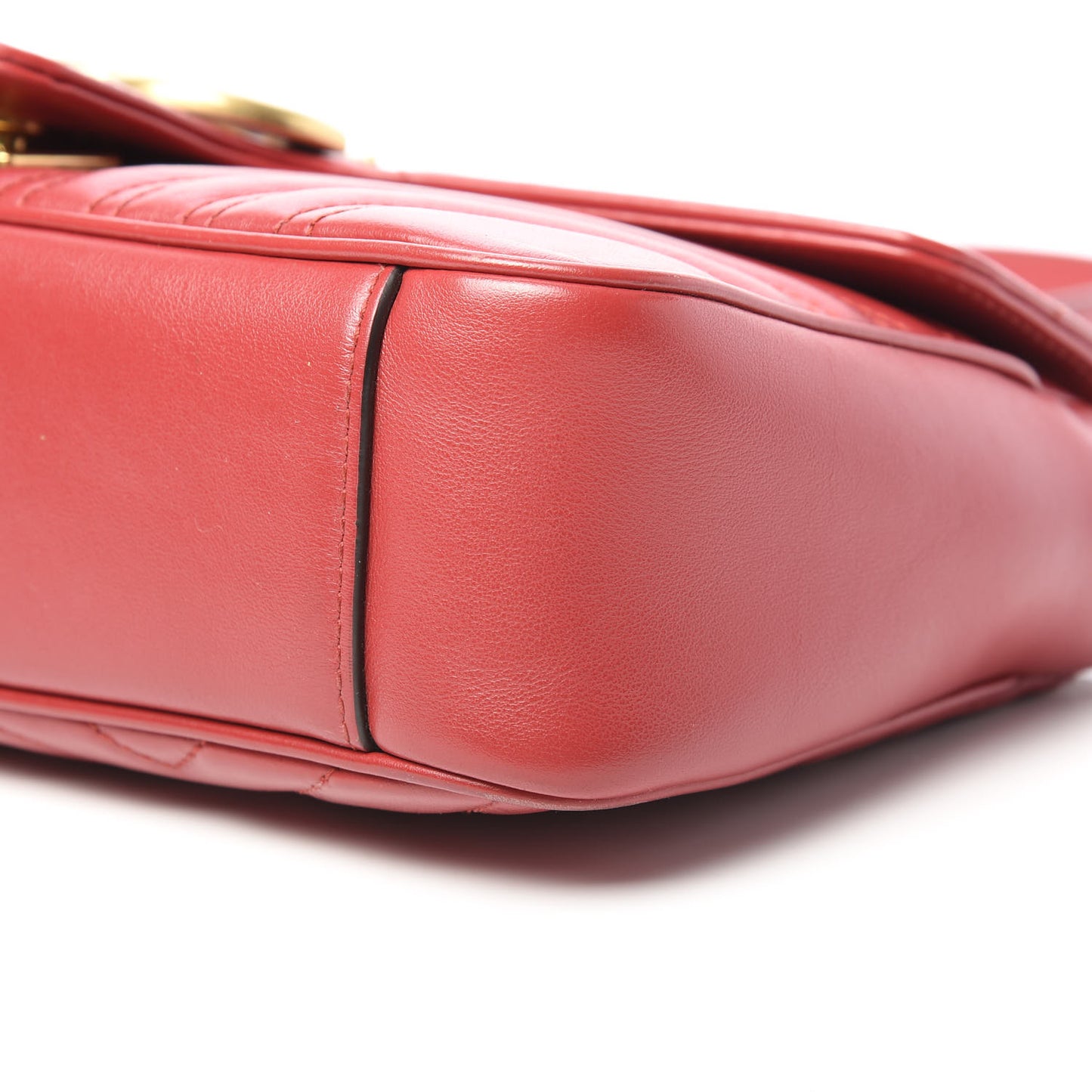 Calfskin Matelasse Small GG Marmont Shoulder Bag Hibiscus Red