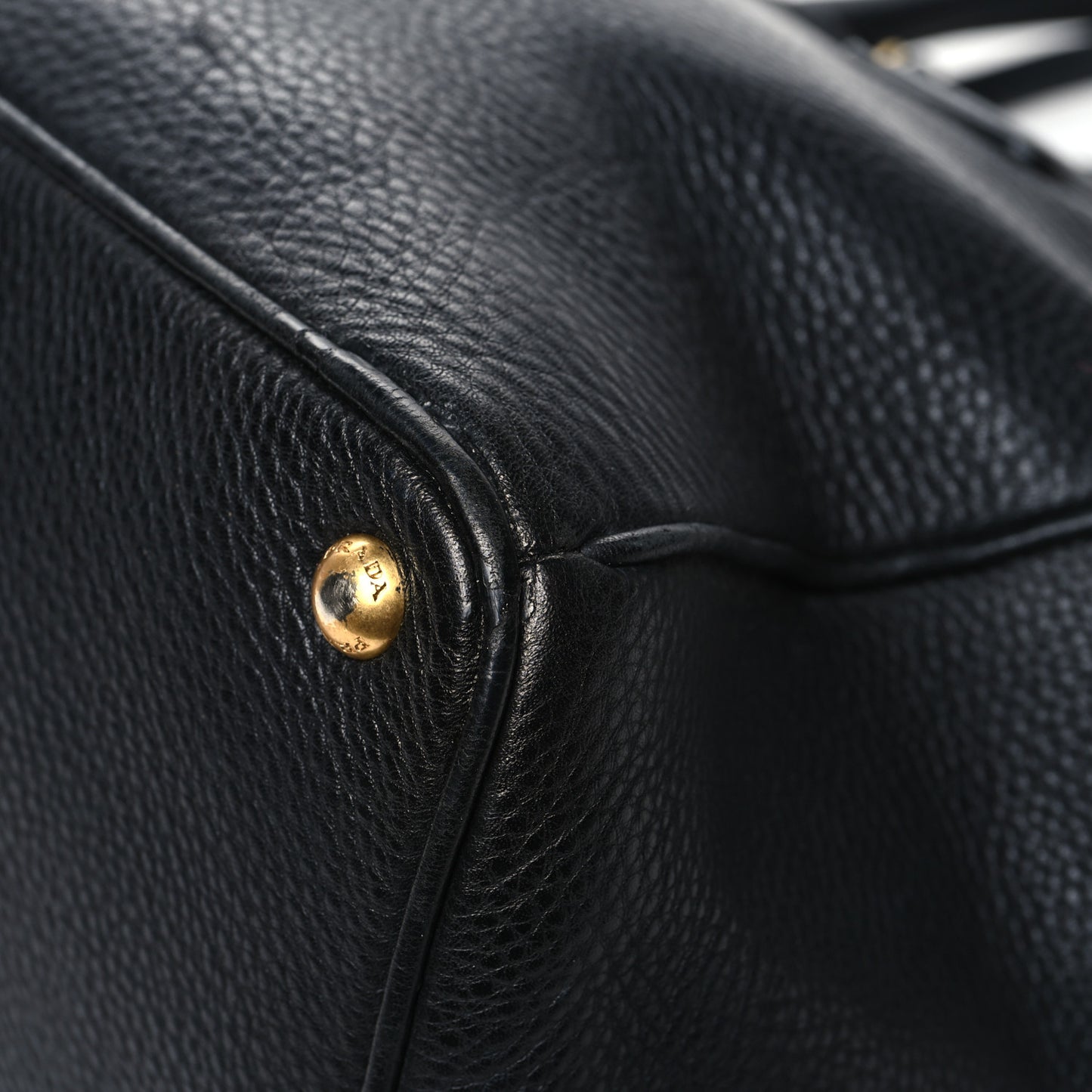 Vitello Daino Large Double Zip Tote Black