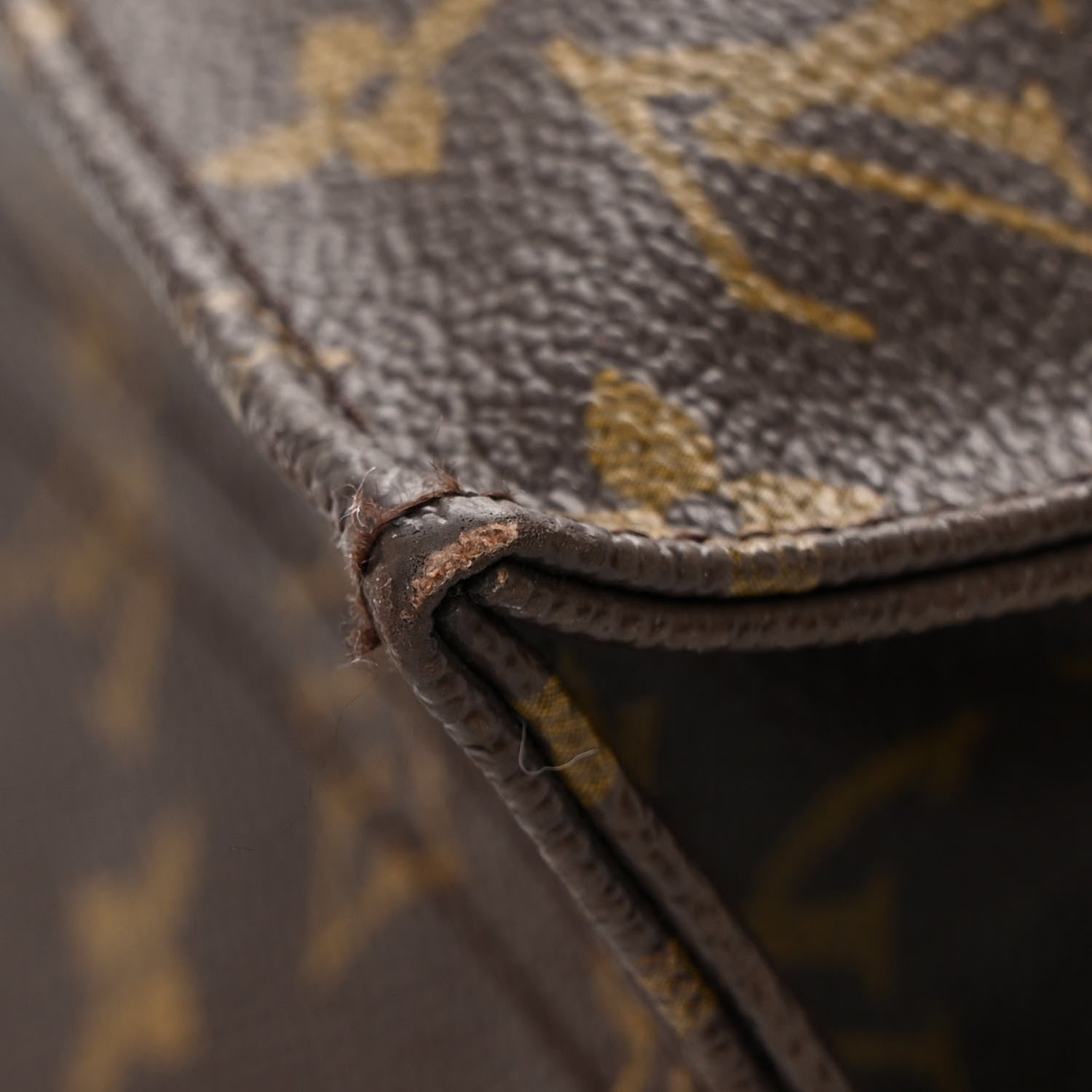 Louis Vuitton Monogram Sac Plat 10 of 15