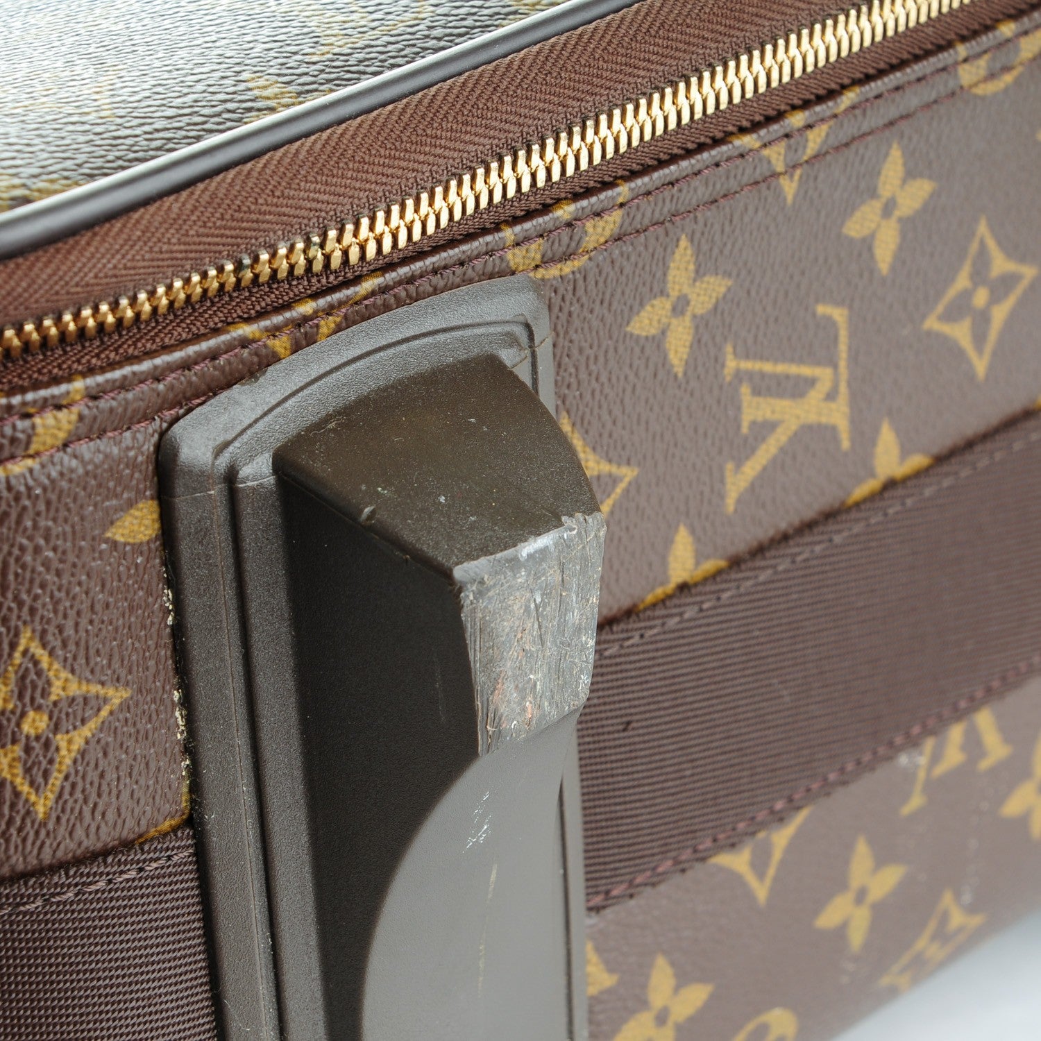 Louis Vuitton Monogram Pegase 55 10 of 12