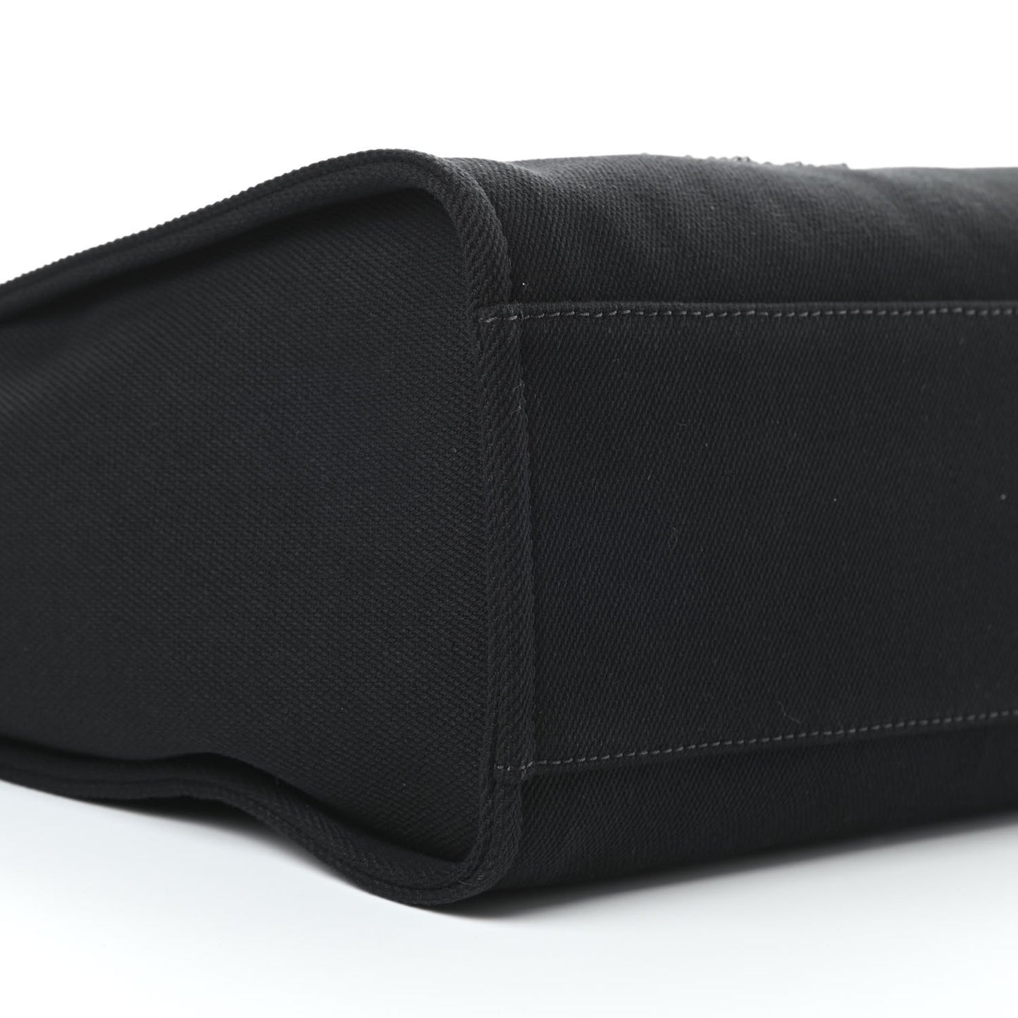 Canvas Pearl Medium Deauville Tote Black