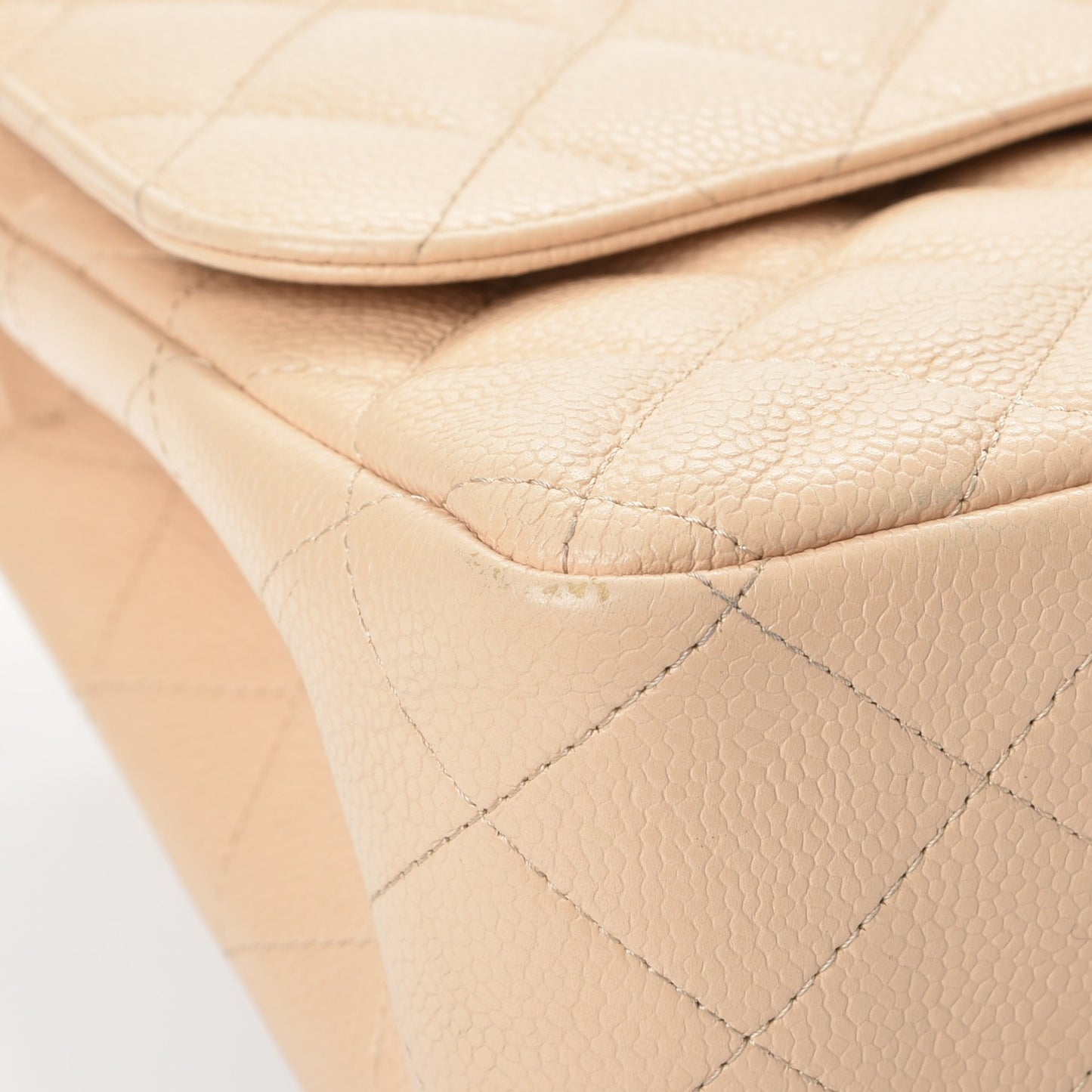 Caviar Quilted Jumbo Double Flap Beige Clair