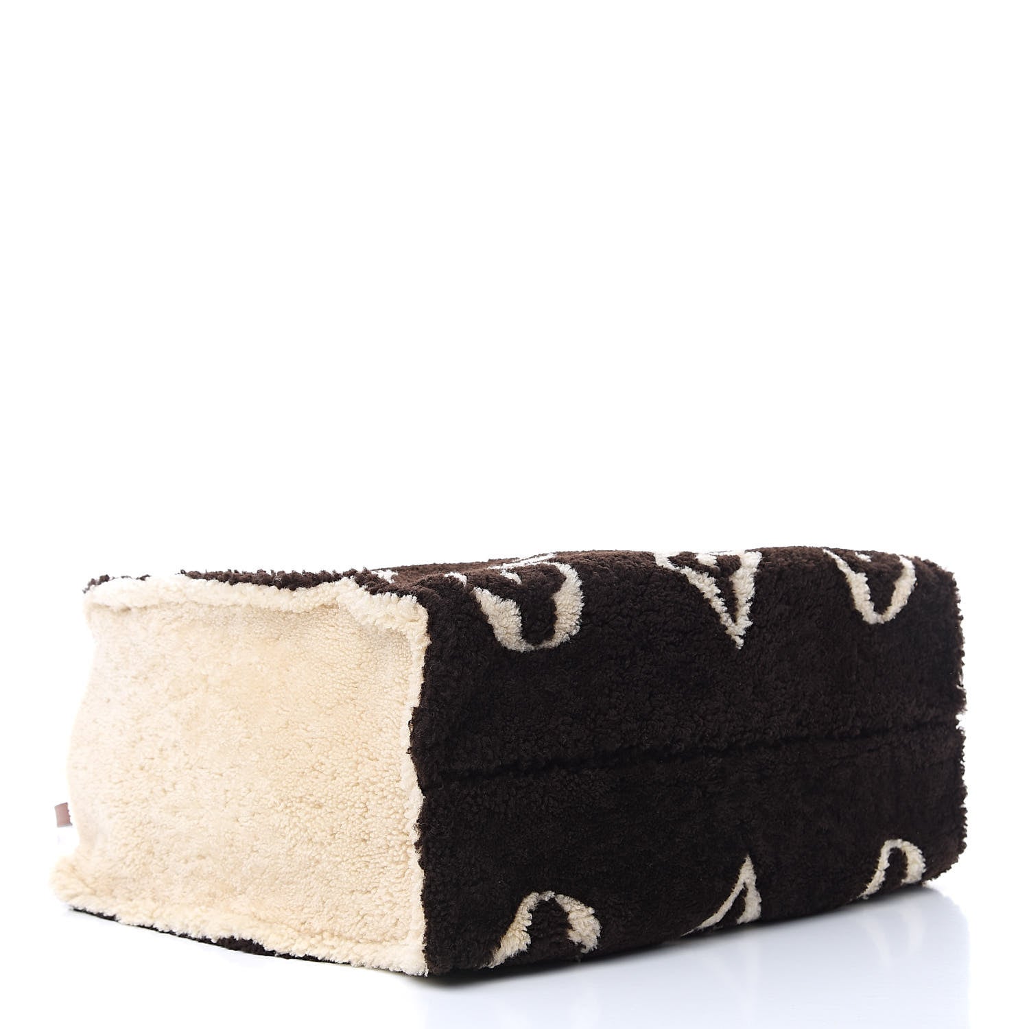 Louis Vuitton Shearling Monogram Giant Teddy Onthego GM Black White 4 of 9