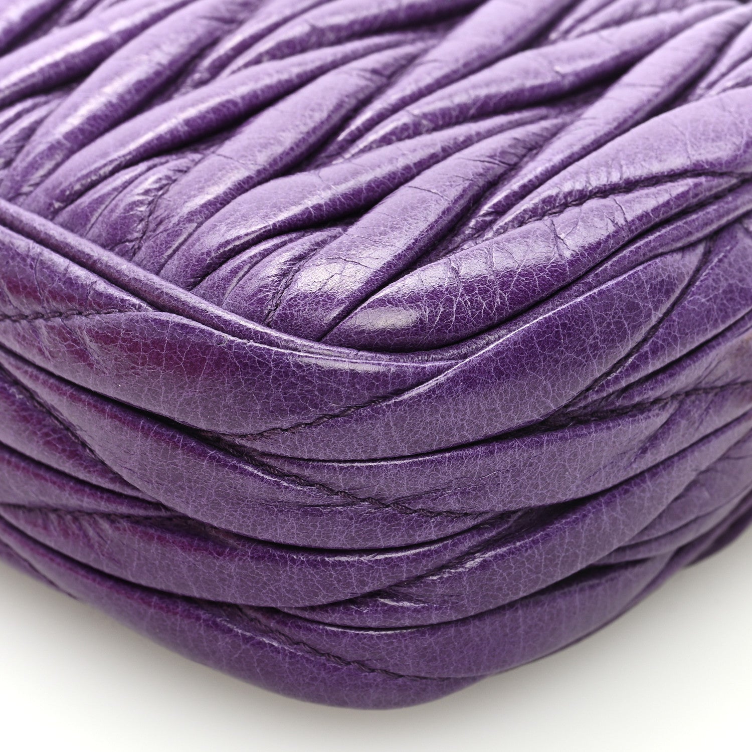 miumiu バッグ　みゆみゆ　パープル Miu Miu Vitello Lux Matelasse Double Zip Shoulder Bag Viola