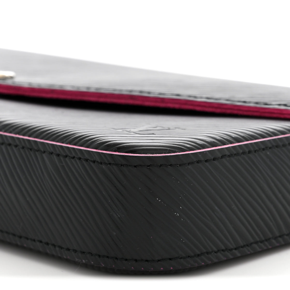 Epi Pochette Felicie Black Hot Pink