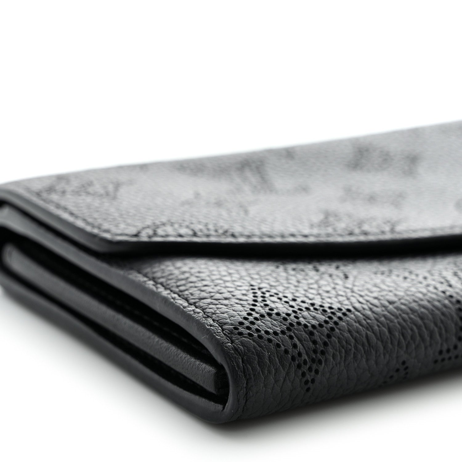 Louis Vuitton Mahina Iris Wallet NM Black 8 of 10