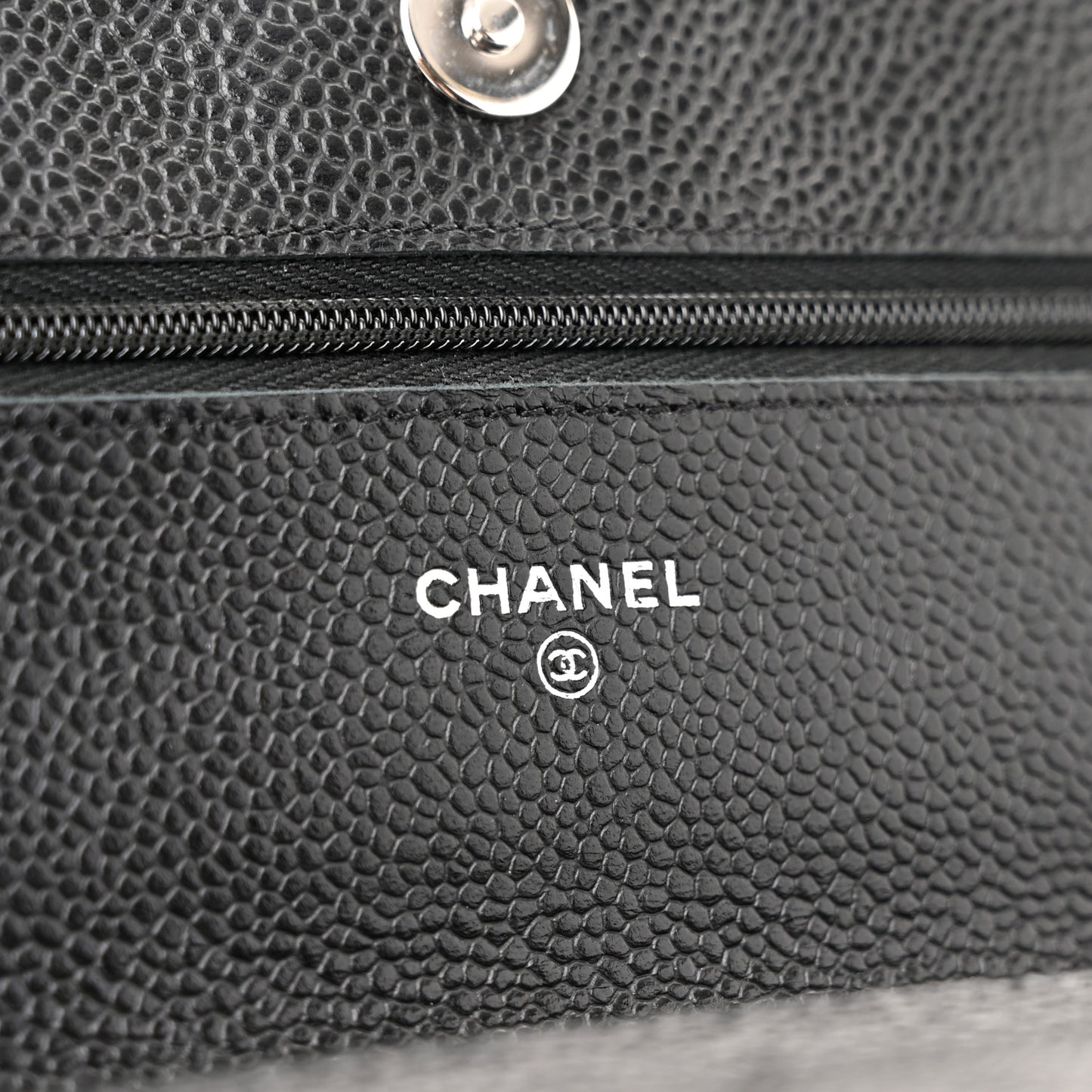 Caviar Quilted Wallet on Chain WOC Black