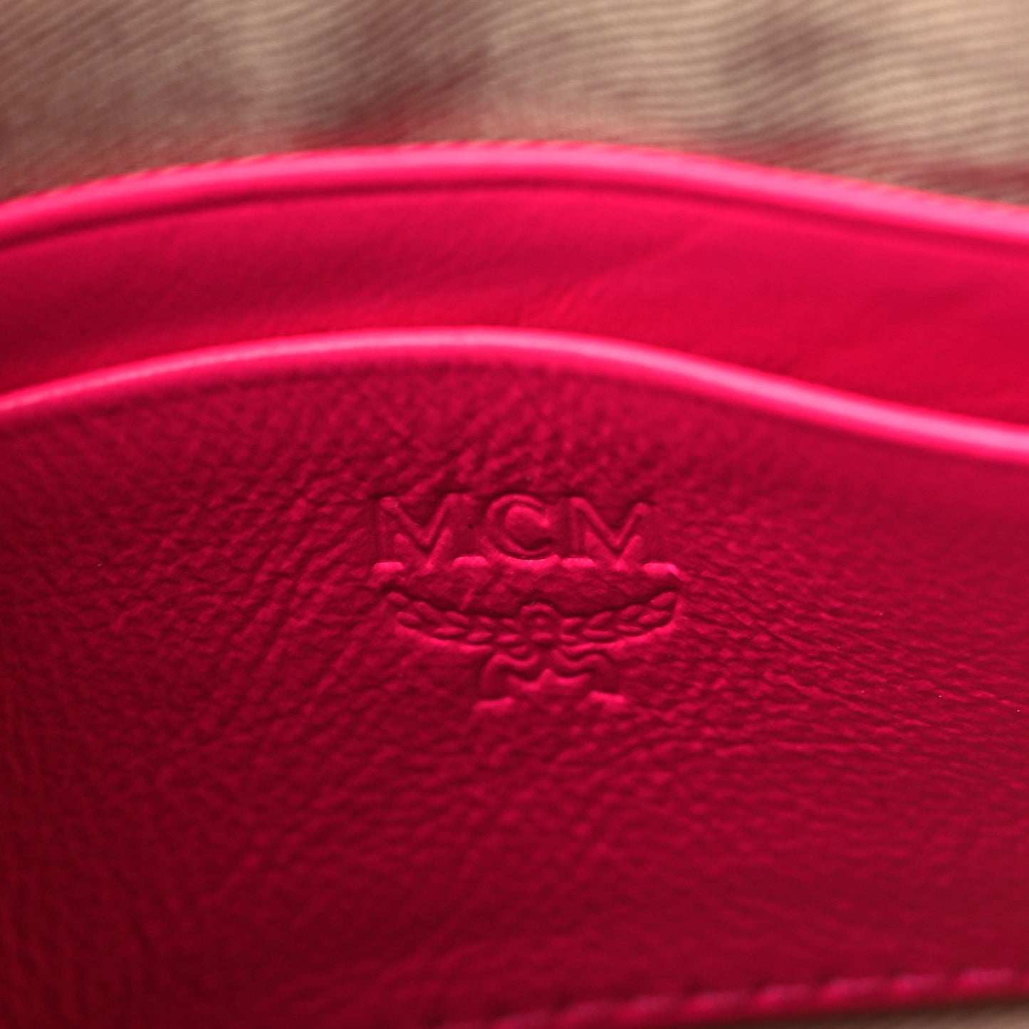 Visetos Small Original Crossbody Bag Neon Pink