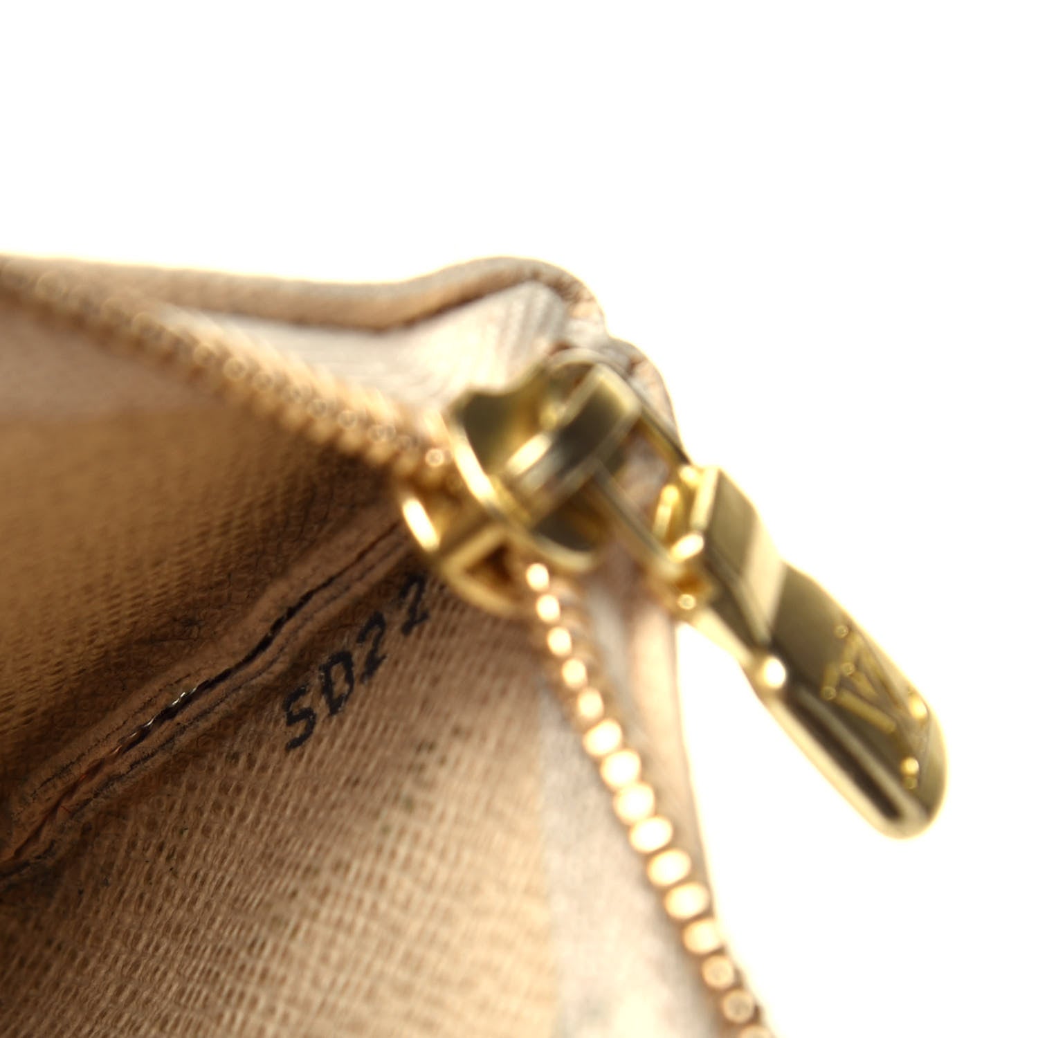 Louis Vuitton Damier Azur Key Pouch 7 of 7