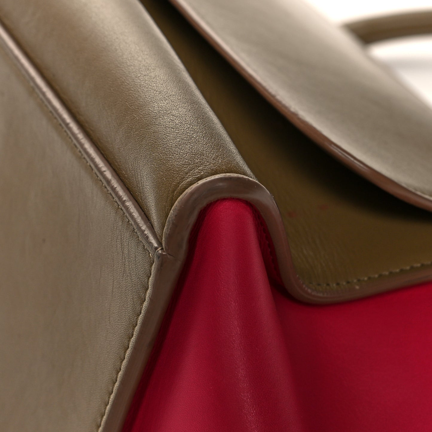 Smooth Calfskin Medium Bicolor Trapeze Taupe Fuchsia