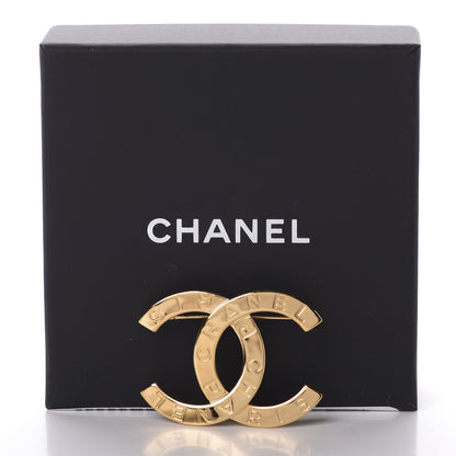 Chanel Metal Paris Button CC Large Brooch Gold 4 of 4