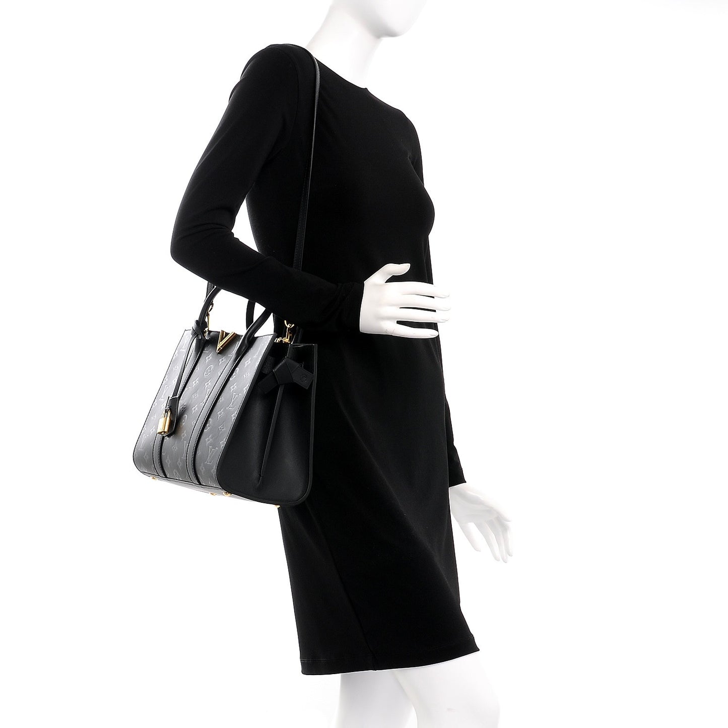 Monogram Cuir Plume Very Tote MM Black