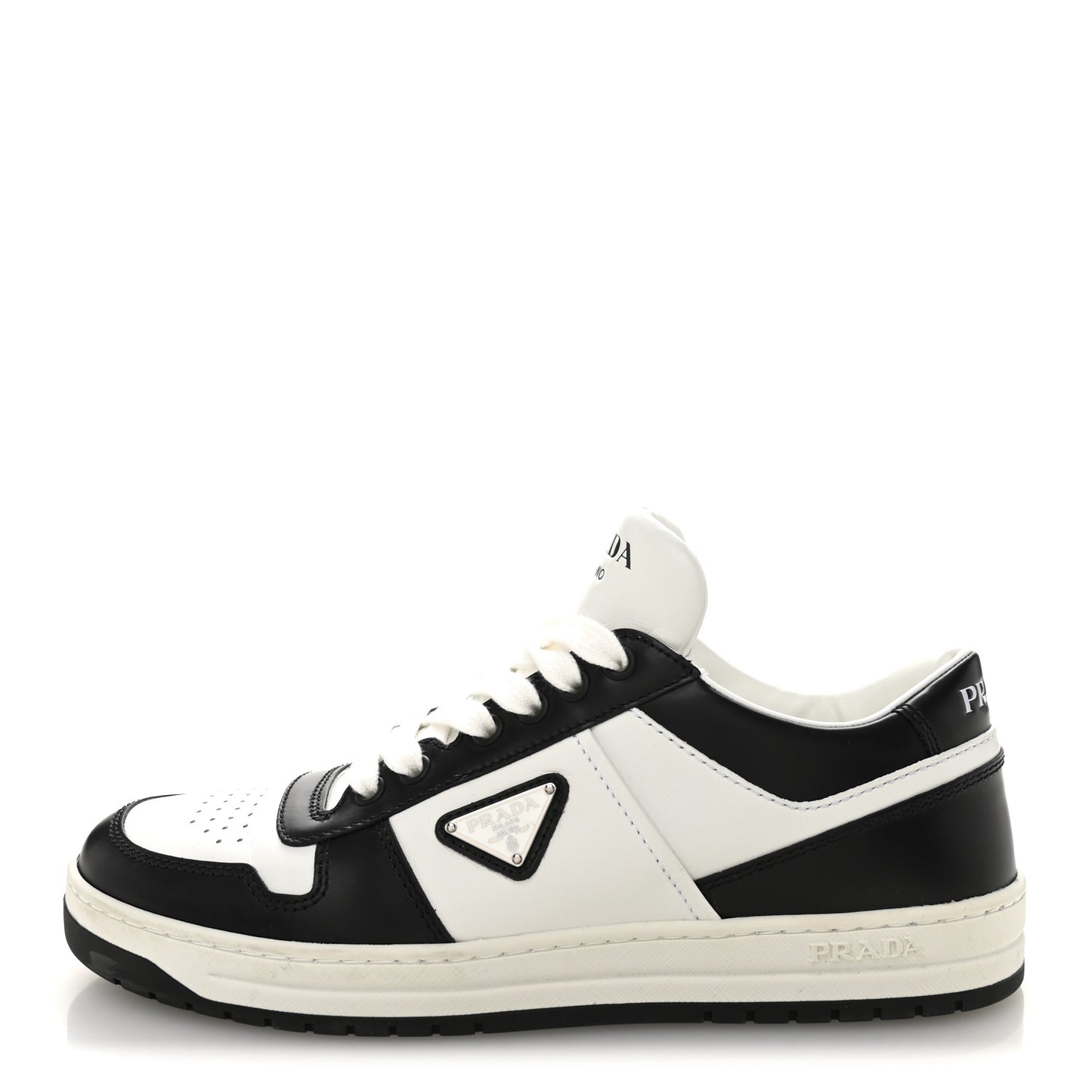 Vitello Sport Spazzolato Rois Triangle Logo Womens Downtown Low Top 30mm Sneakers 39.5 White Black