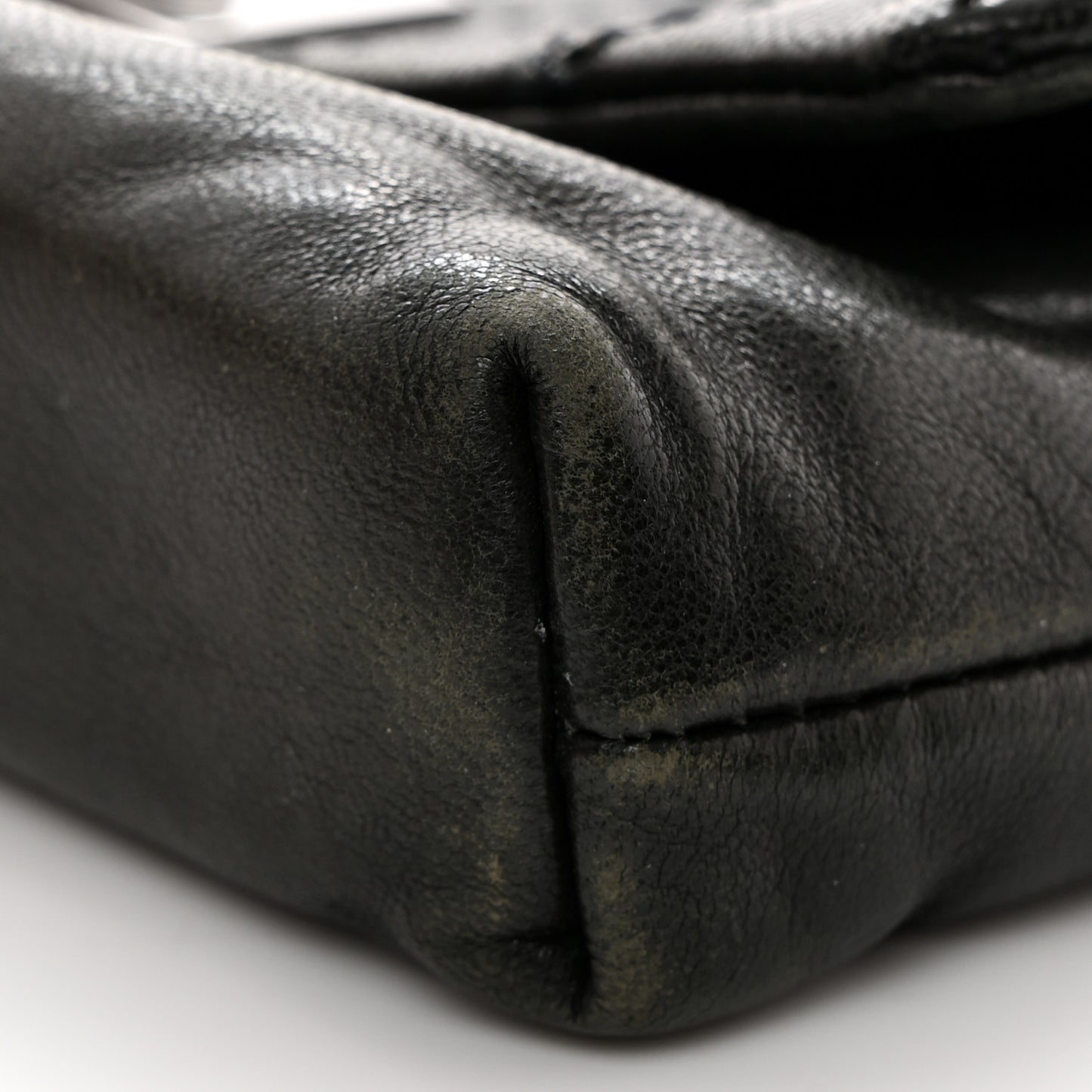 Lambskin Quilted 2.55 Reissue Pouch Black