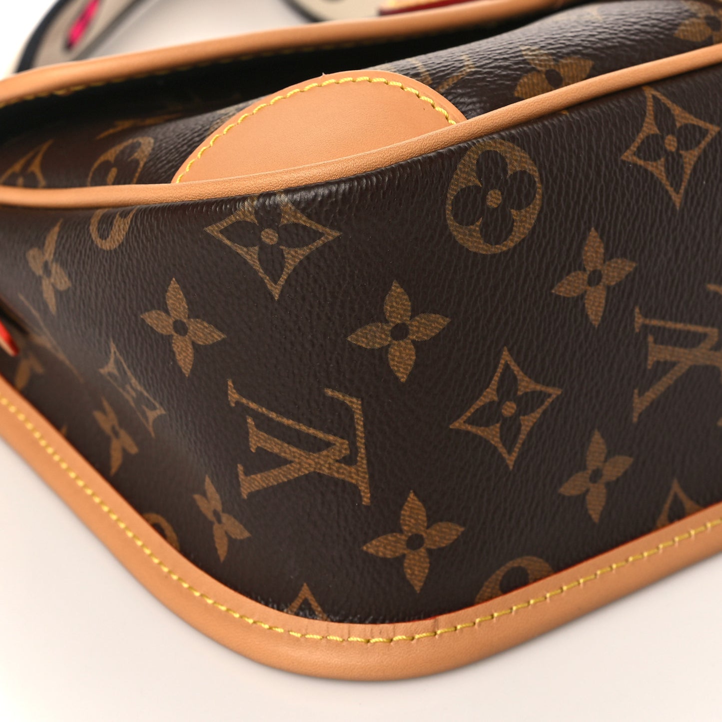 Monogram Diane Black