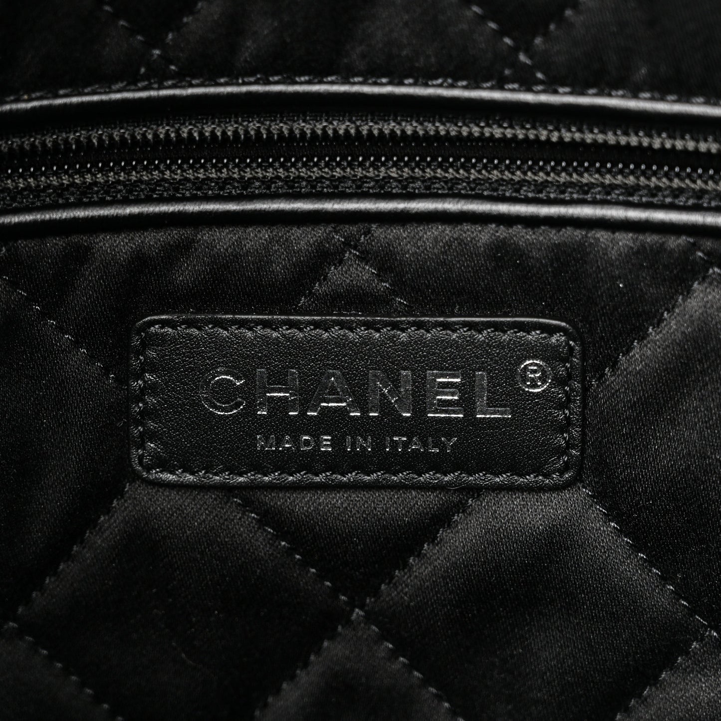 Shiny Calfskin Quilted Chanel 22 So Black