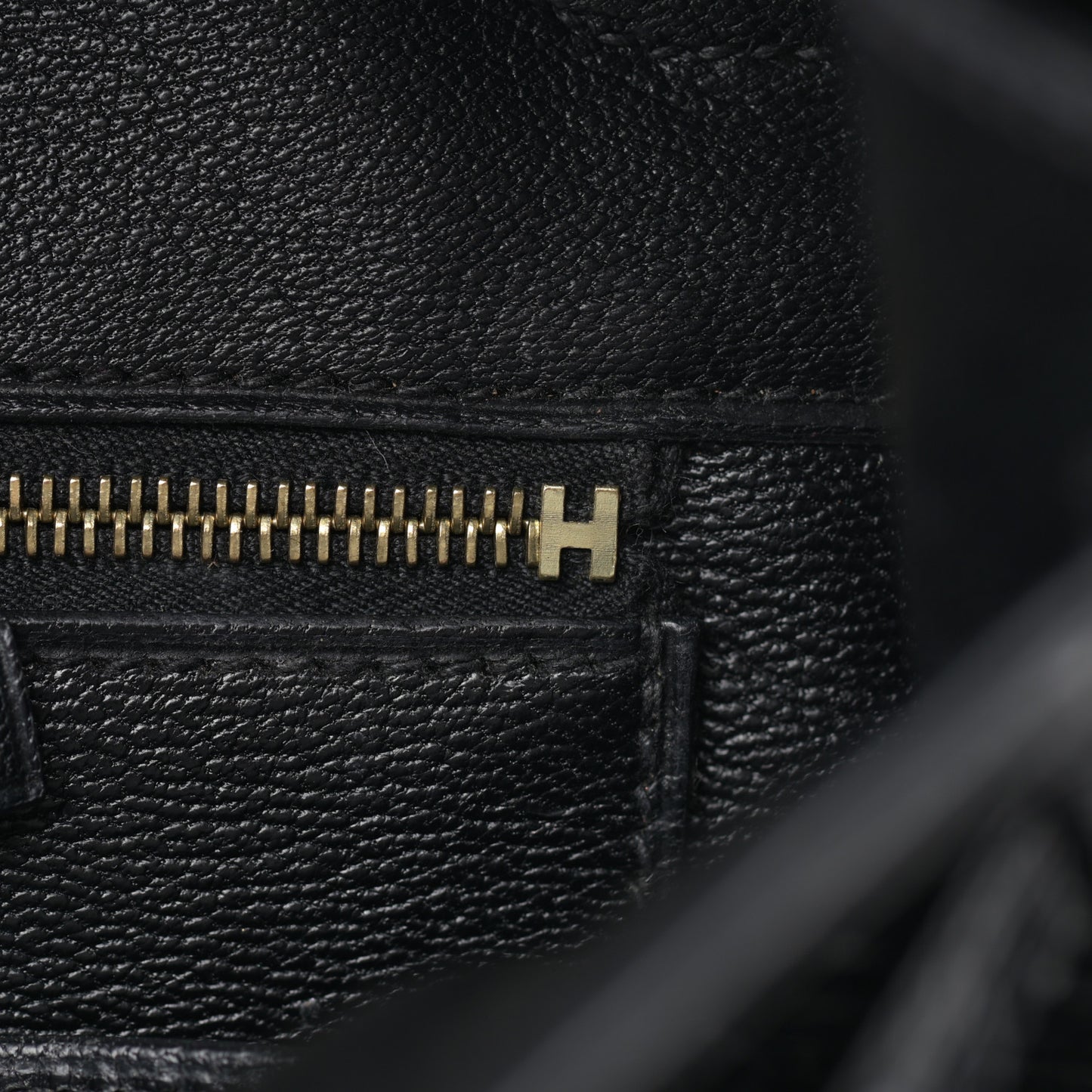 Shiny Porosus Crocodile Birkin 35 Black