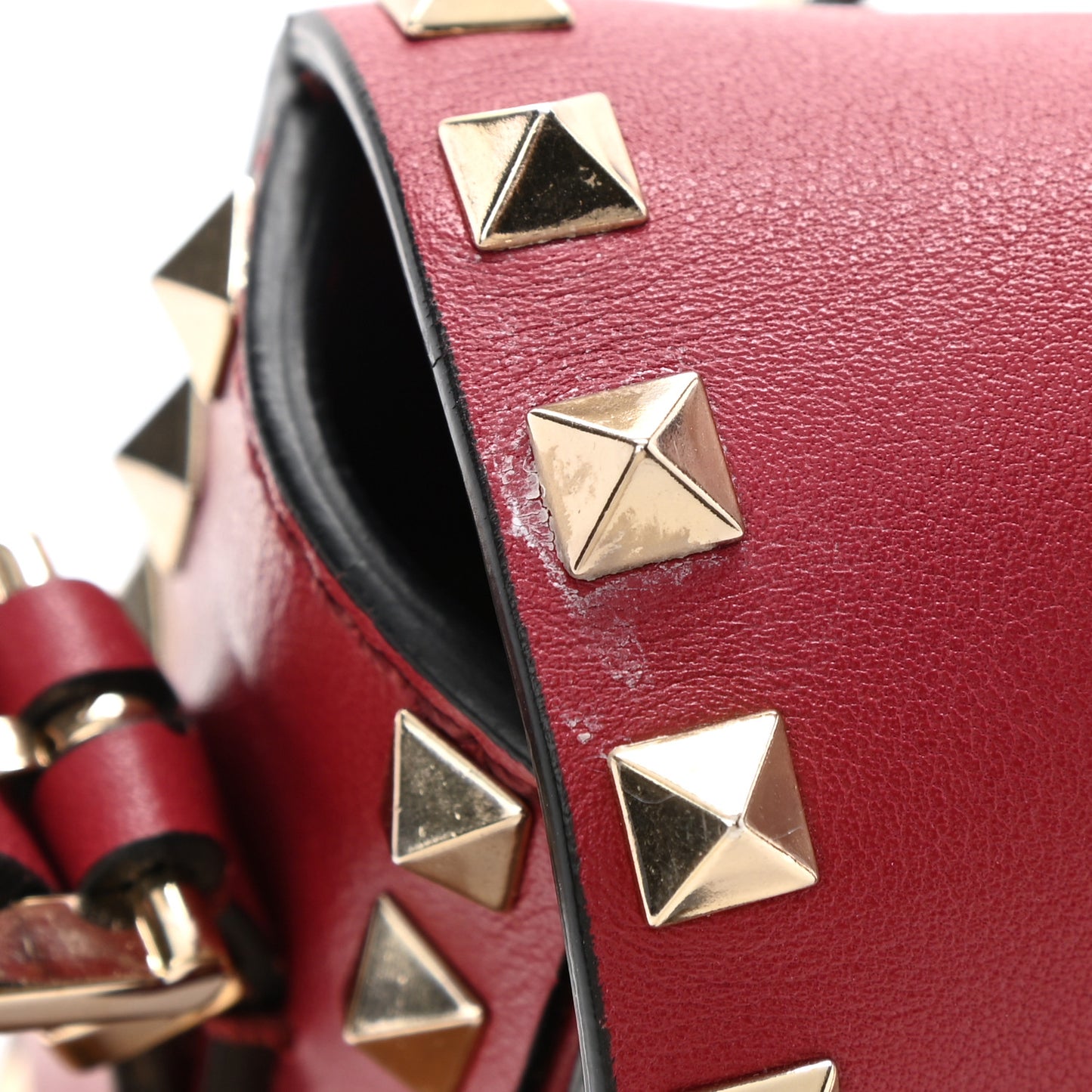 Vitello Medium Rockstud Flap Saddle Bag Scarlet