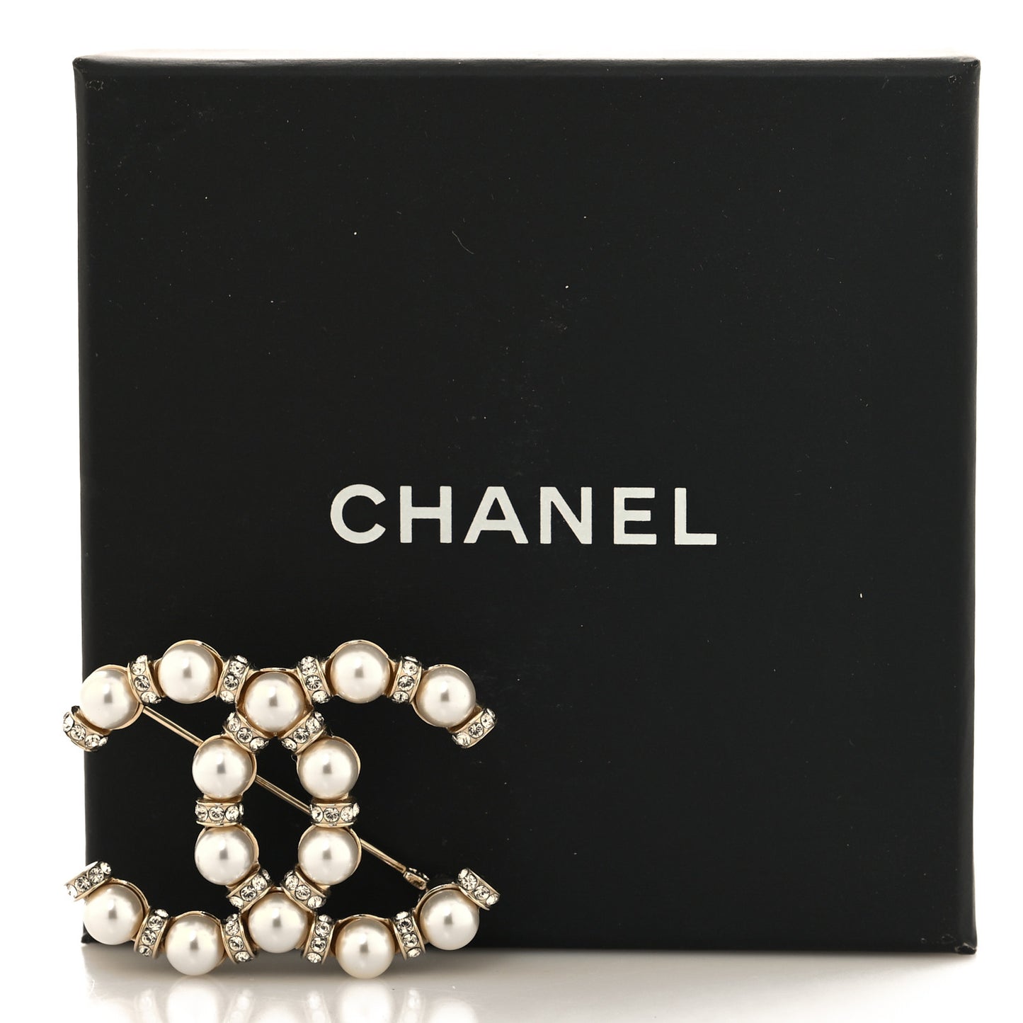 Pearl Crystal Nefertiti CC Brooch Gold
