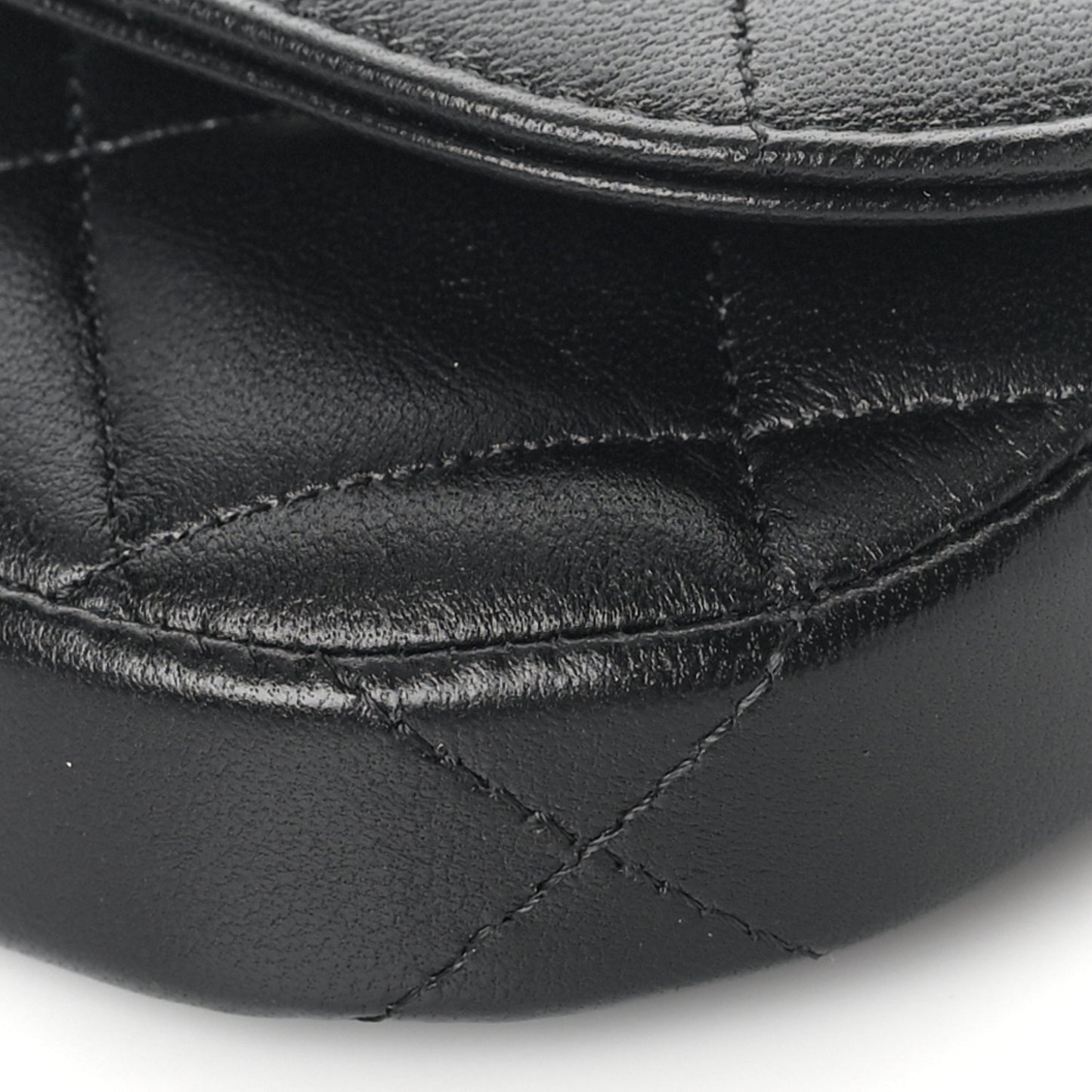 Lambskin Quilted Pearl Top Handle Clutch With Chain Black