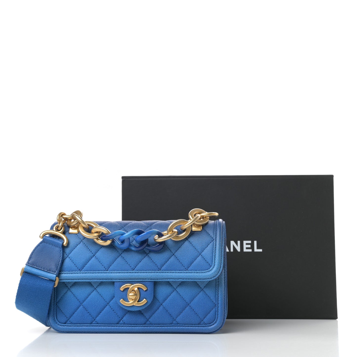 Caviar Quilted Small Sunset On The Sea Flap Blue