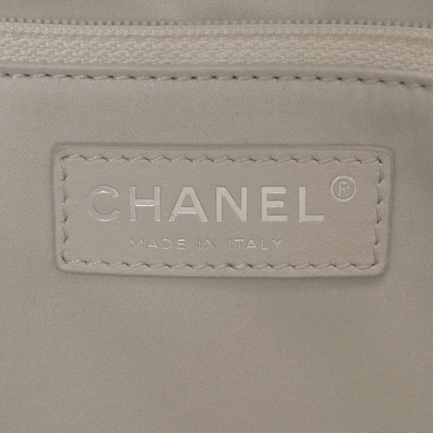 Caviar Grand Shopping Tote GST Beige Clair
