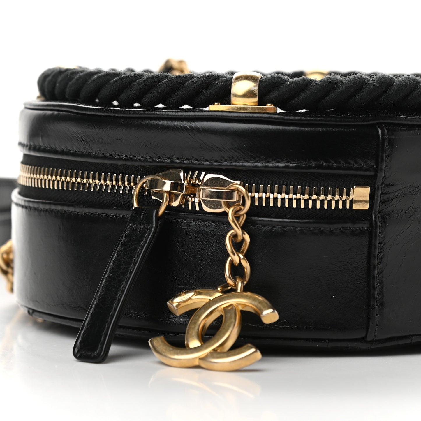 Crumpled Calfskin Cotton Small En Vogue Round Bag Black